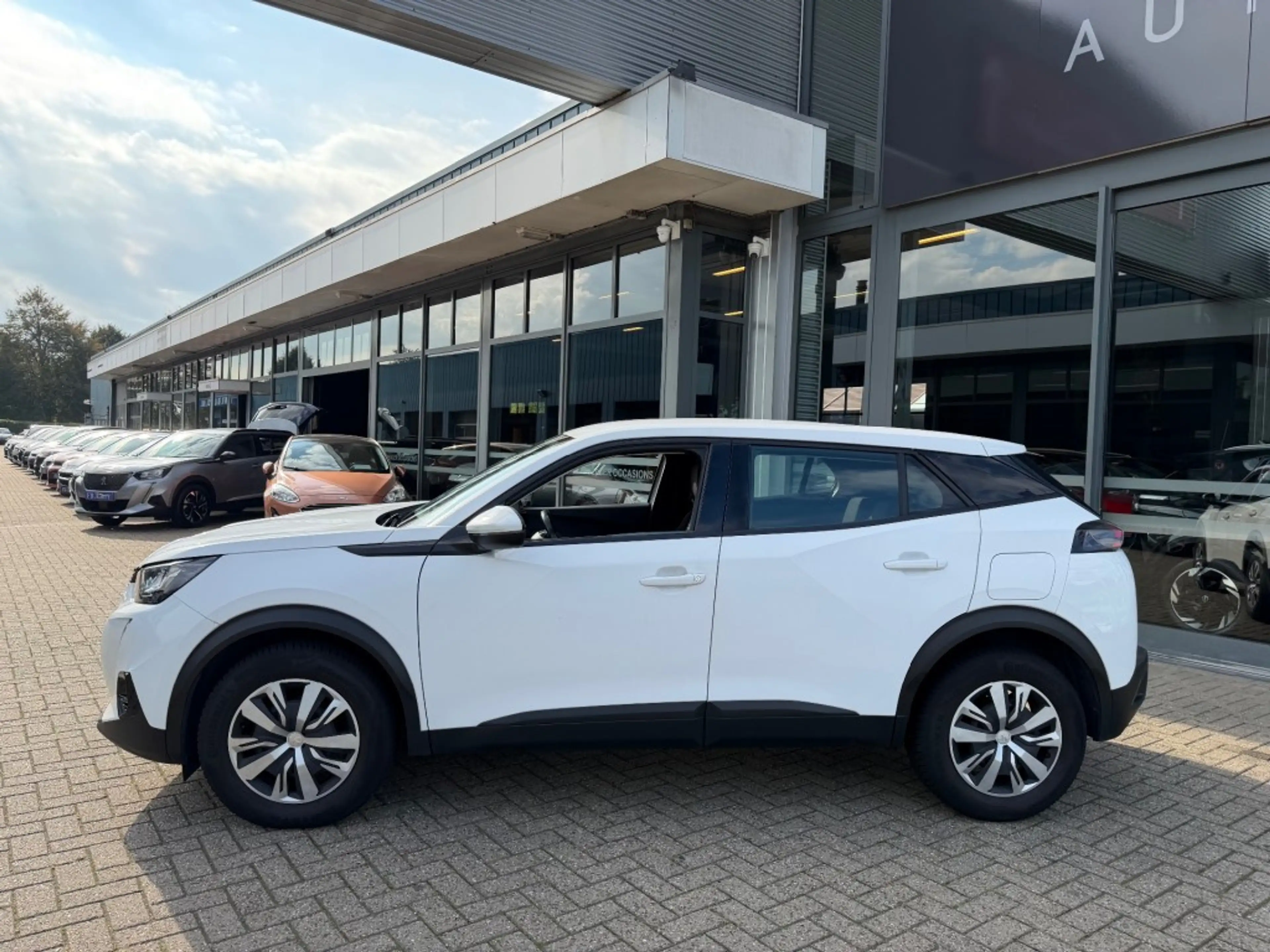 Peugeot 2008 1.2 PT B.L. ACTIVE NAVI AIRCO/ECC CRUISE CONTROL P — photo 6