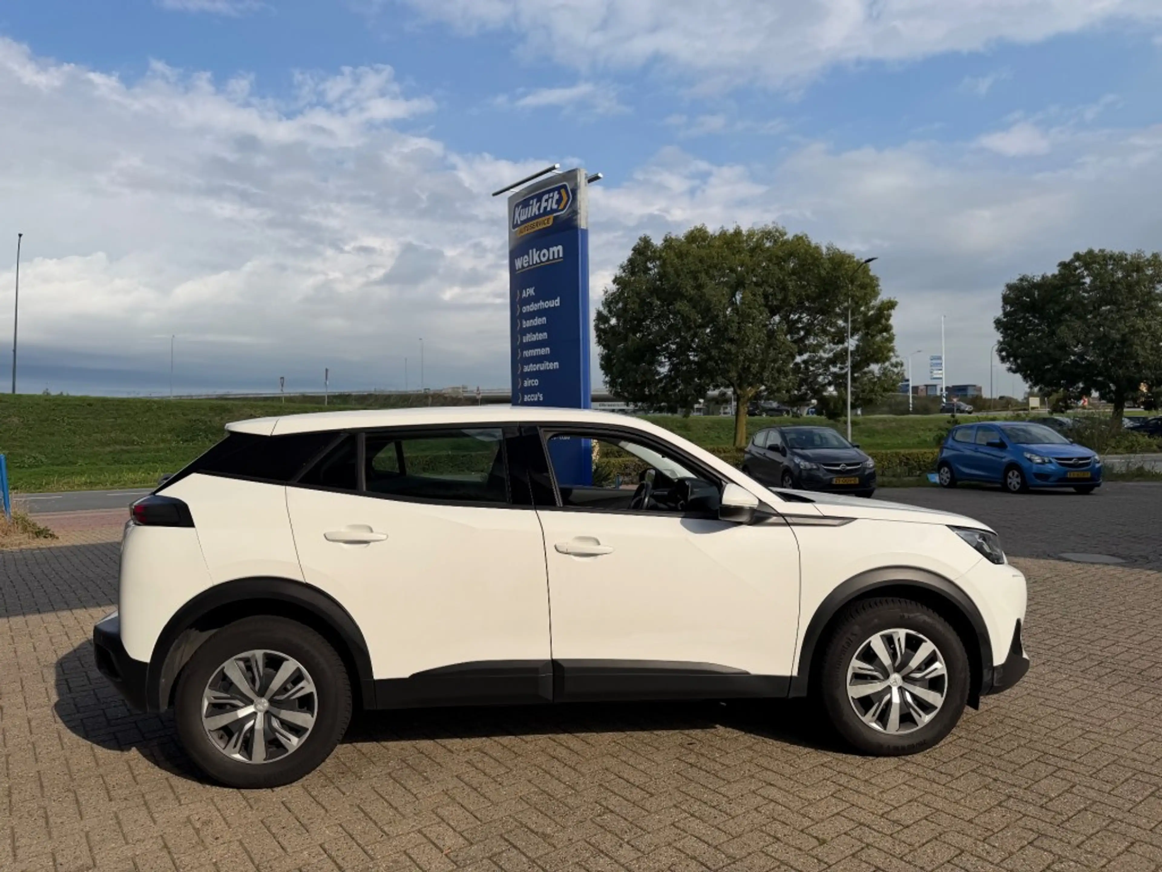 Peugeot 2008 1.2 PT B.L. ACTIVE NAVI AIRCO/ECC CRUISE CONTROL P — photo 12
