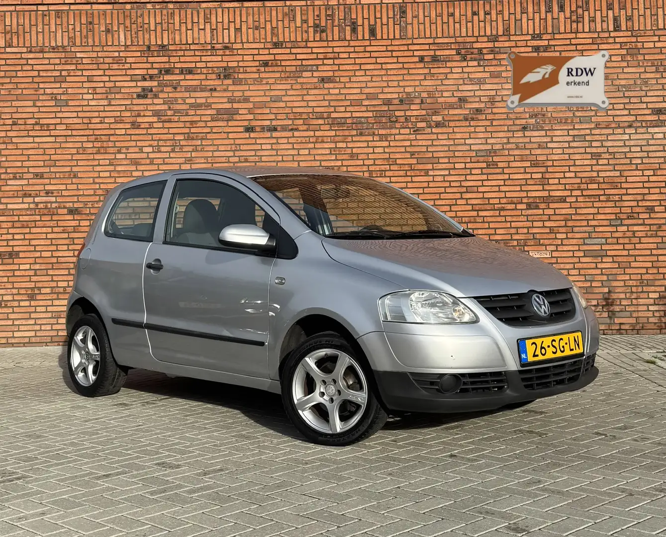 Volkswagen Fox 1.4 Trendline, NEW APK, Airco, Elektr. Grijs - 1