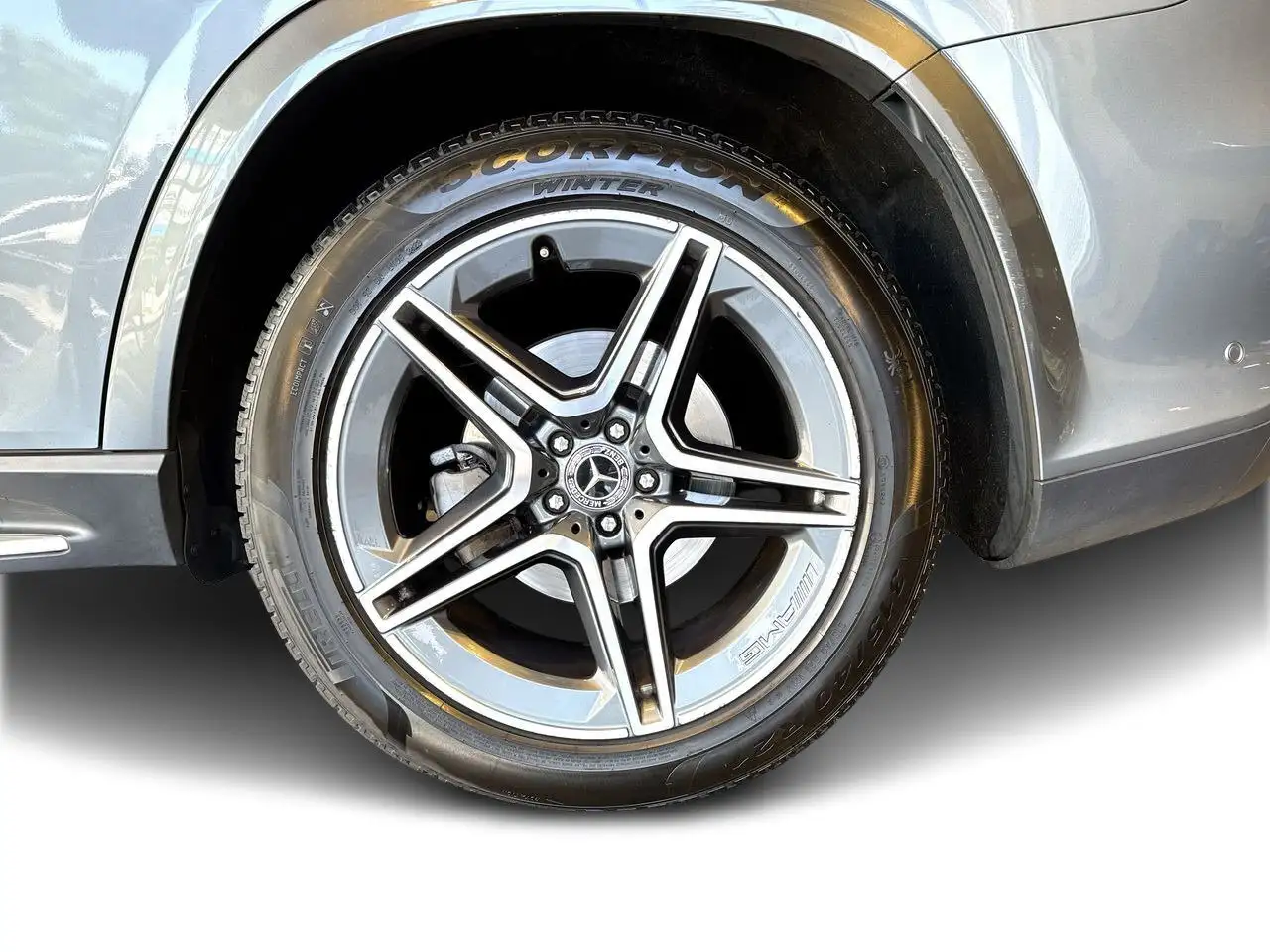 Mercedes-Benz GLS снимка Mercedes-Benz GLS