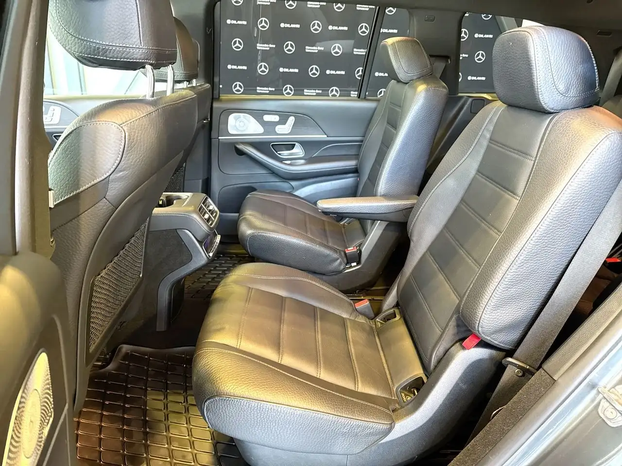 Mercedes-Benz GLS снимка Mercedes-Benz GLS