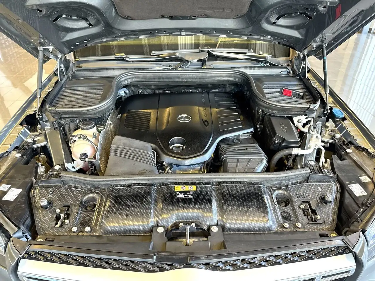 Mercedes-Benz GLS снимка Mercedes-Benz GLS