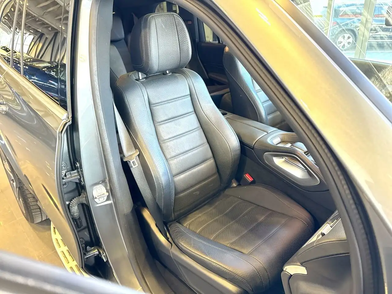 Mercedes-Benz GLS снимка Mercedes-Benz GLS