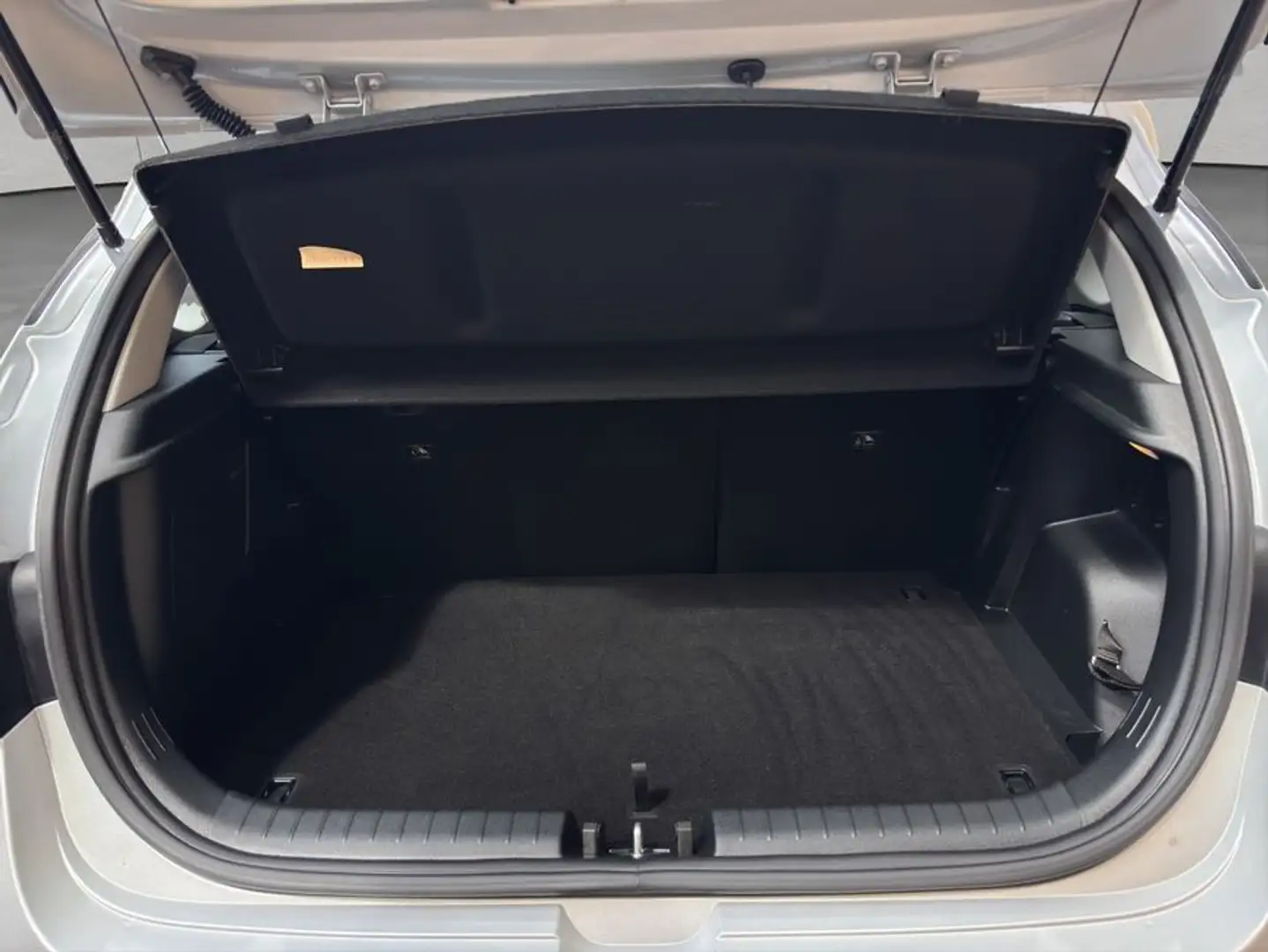 Hyundai i20 1.0 T-GDI 48V-Hybrid DCT Trend Silber - 2
