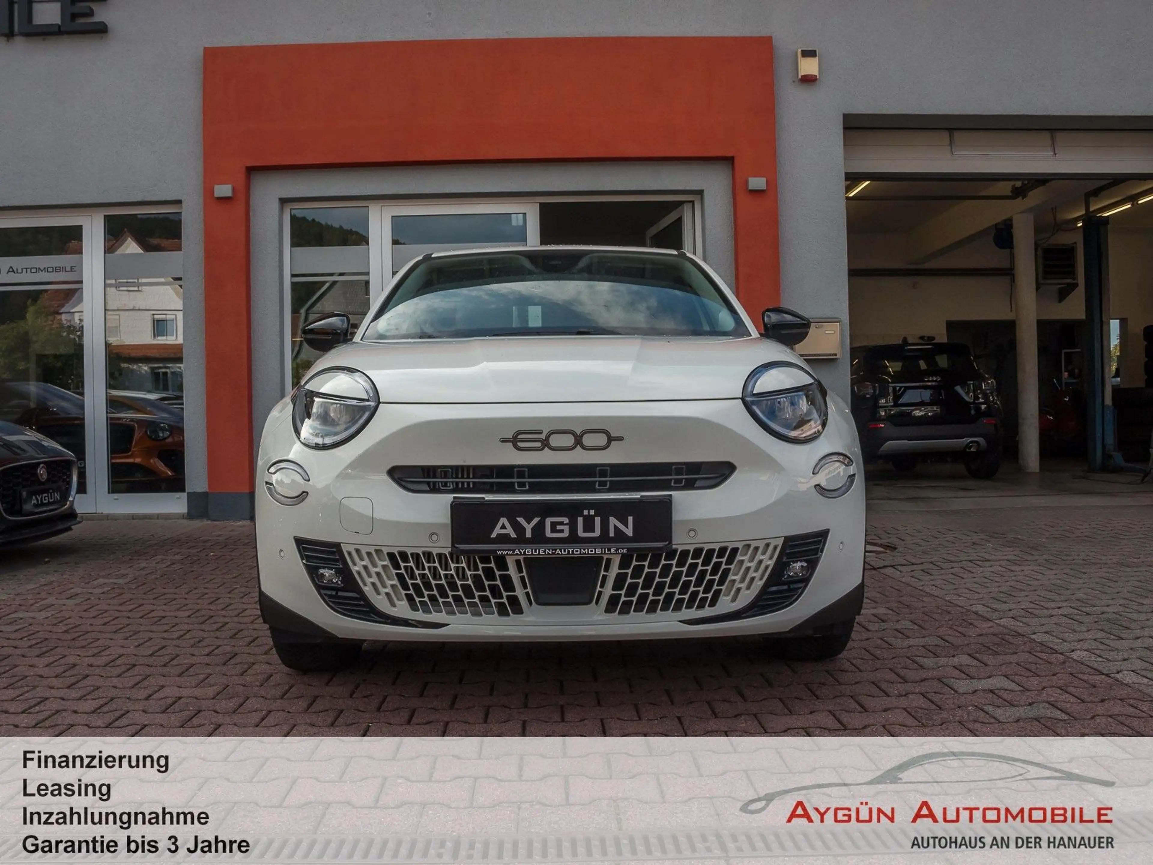 Fiat 600 1.2 Autom. Hybrid T3 La Prima Style Paket — photo 2