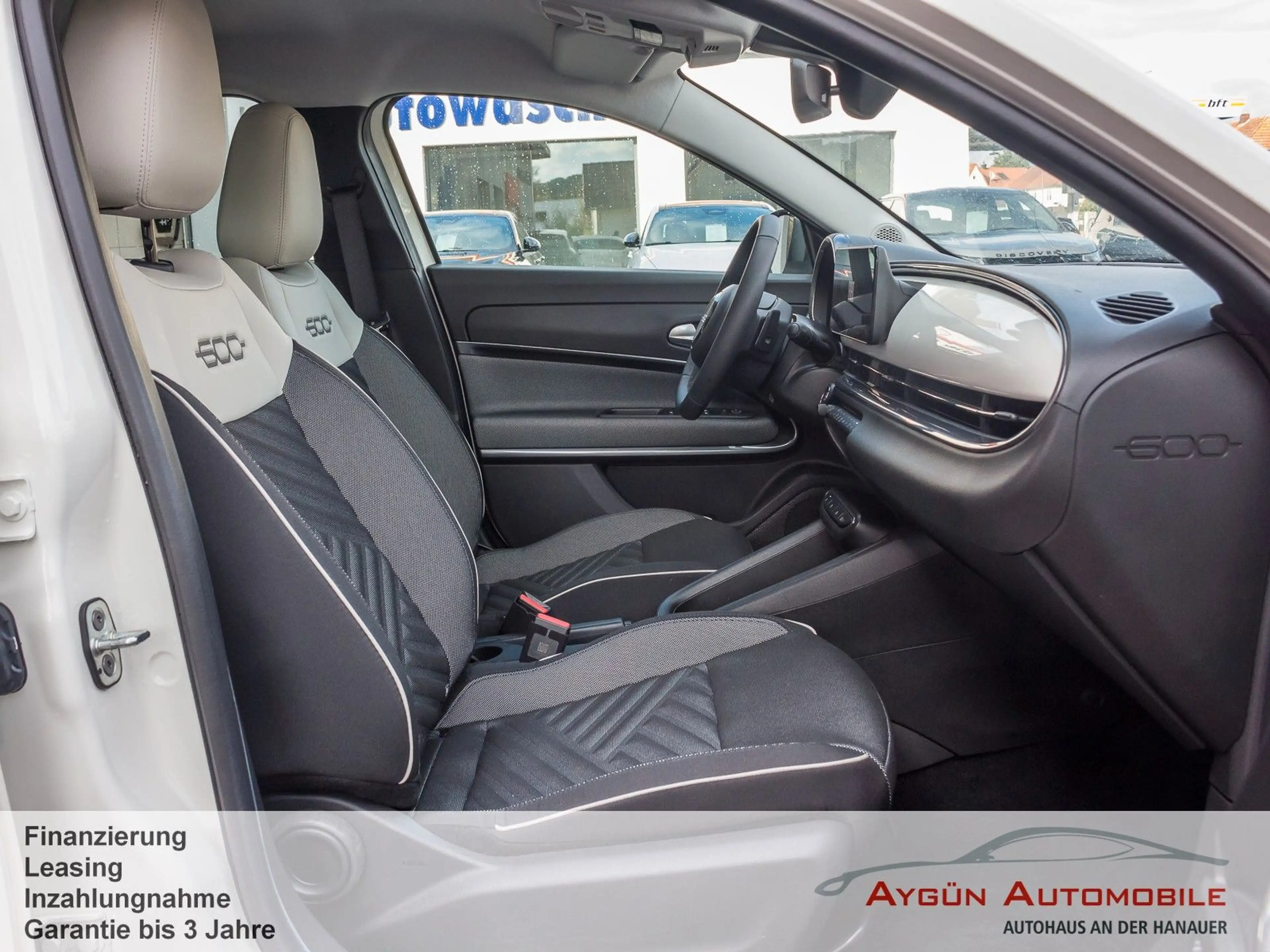 Fiat 600 1.2 Autom. Hybrid T3 La Prima Style Paket — photo 12