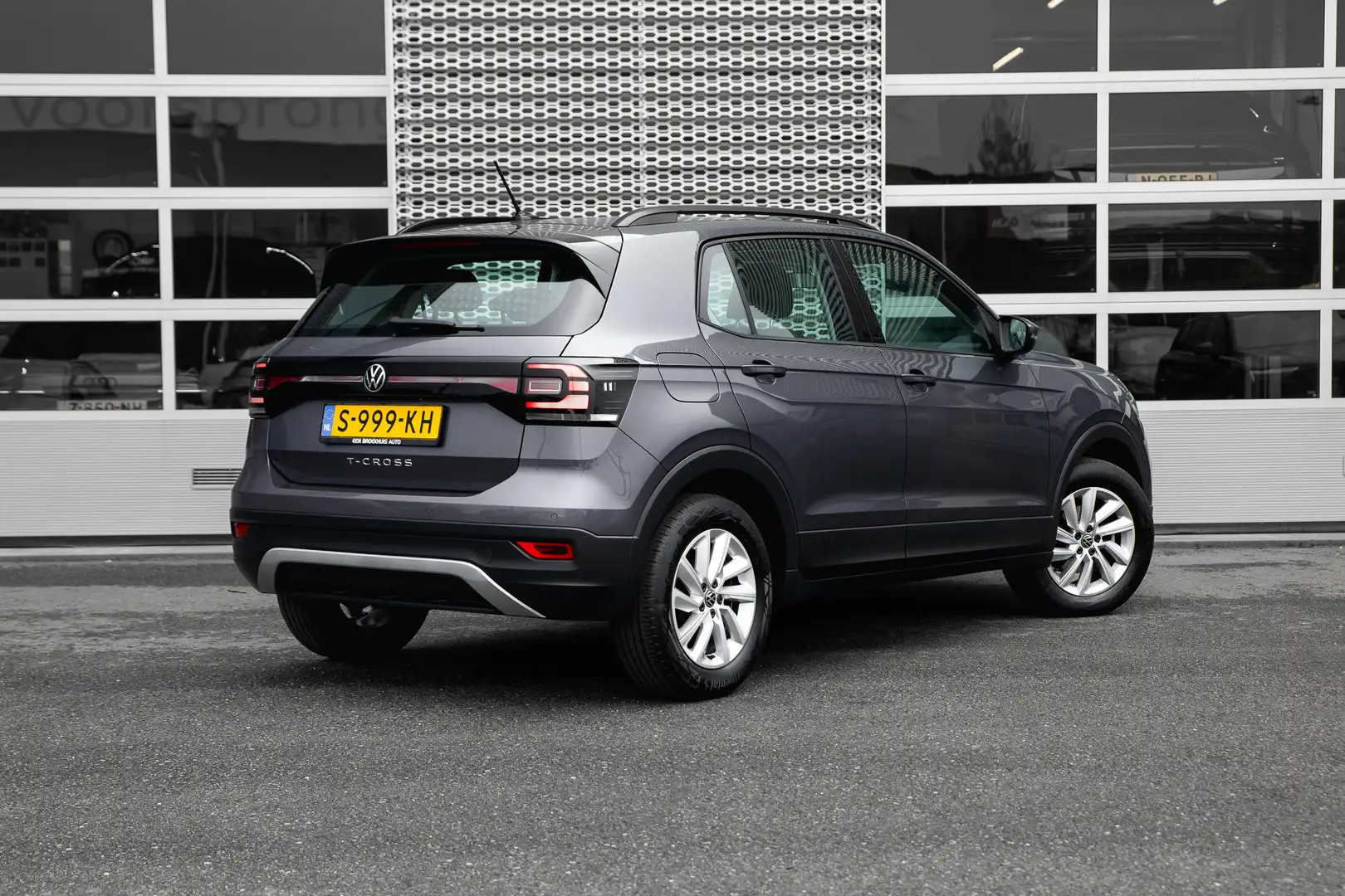Volkswagen T-Cross 1.0 TSI Life | Apple Carplay/Android Auto|telefoon Grijs - 2