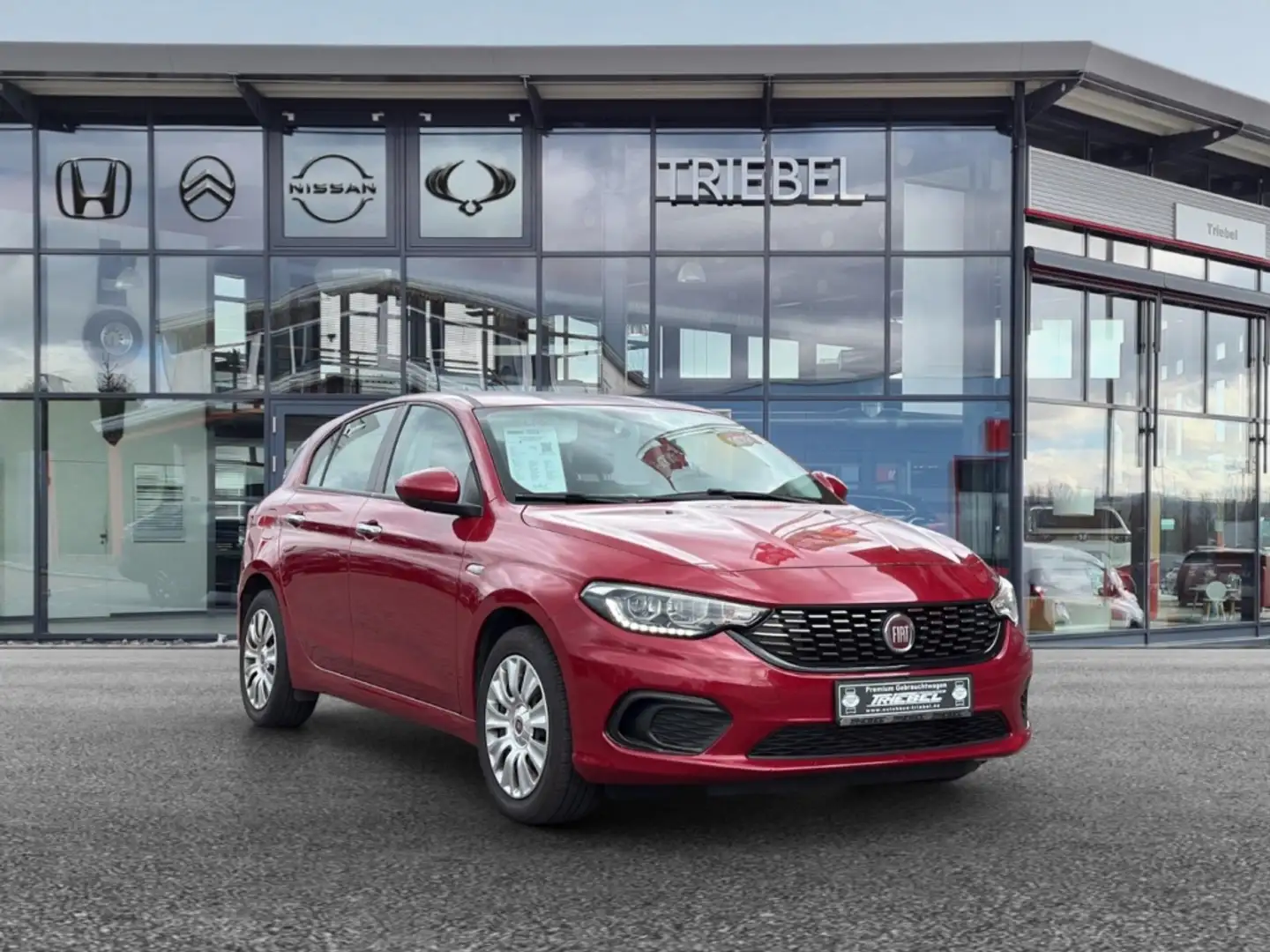 Fiat Tipo Easy 1.4 T-Jet °Navi°PDC°Klima° Roşu - 2