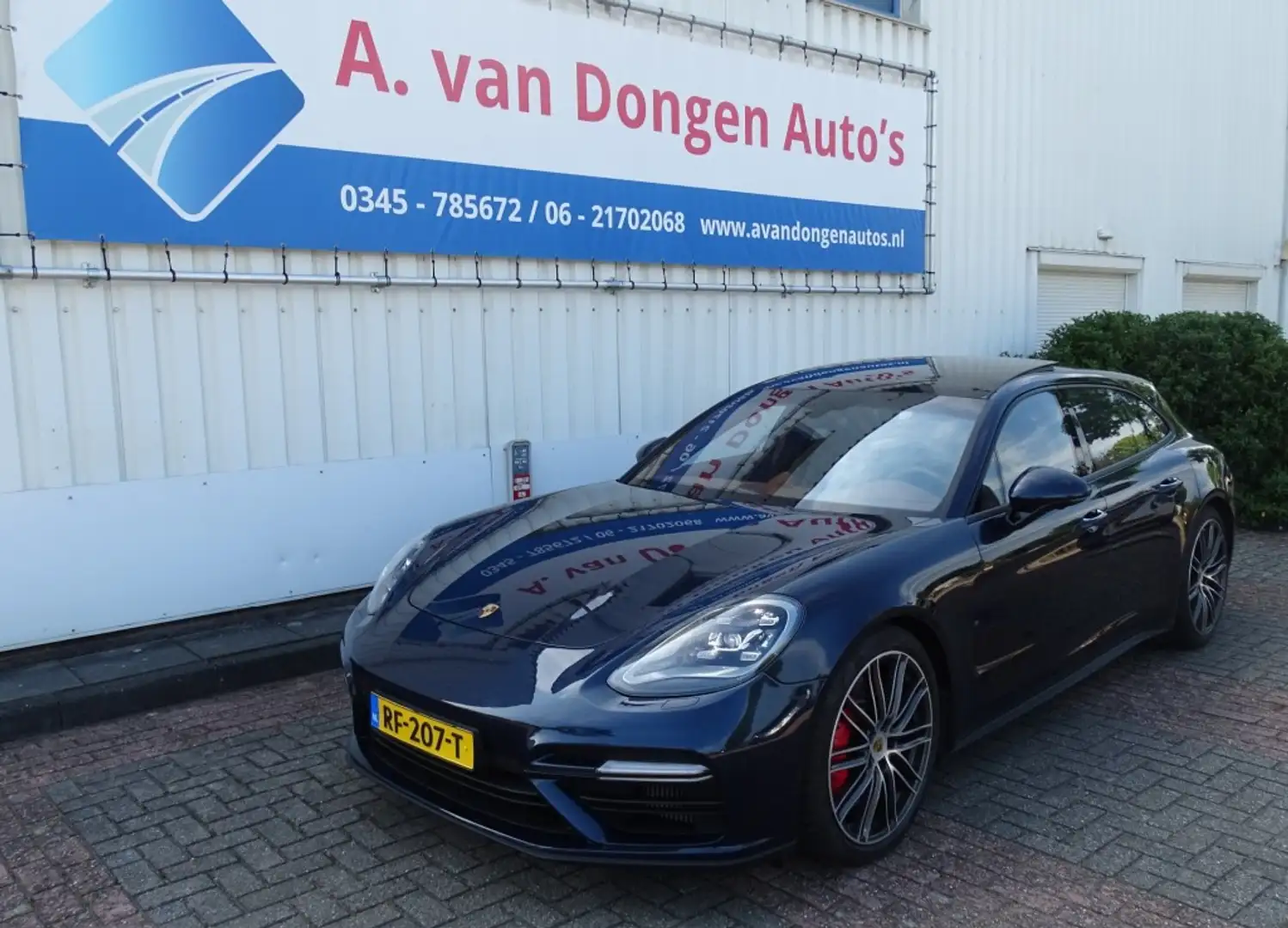 Porsche Panamera Sport Turismo 4.0 TURBO 555PK Camera V+A,Softcl,Pa Blue - 2