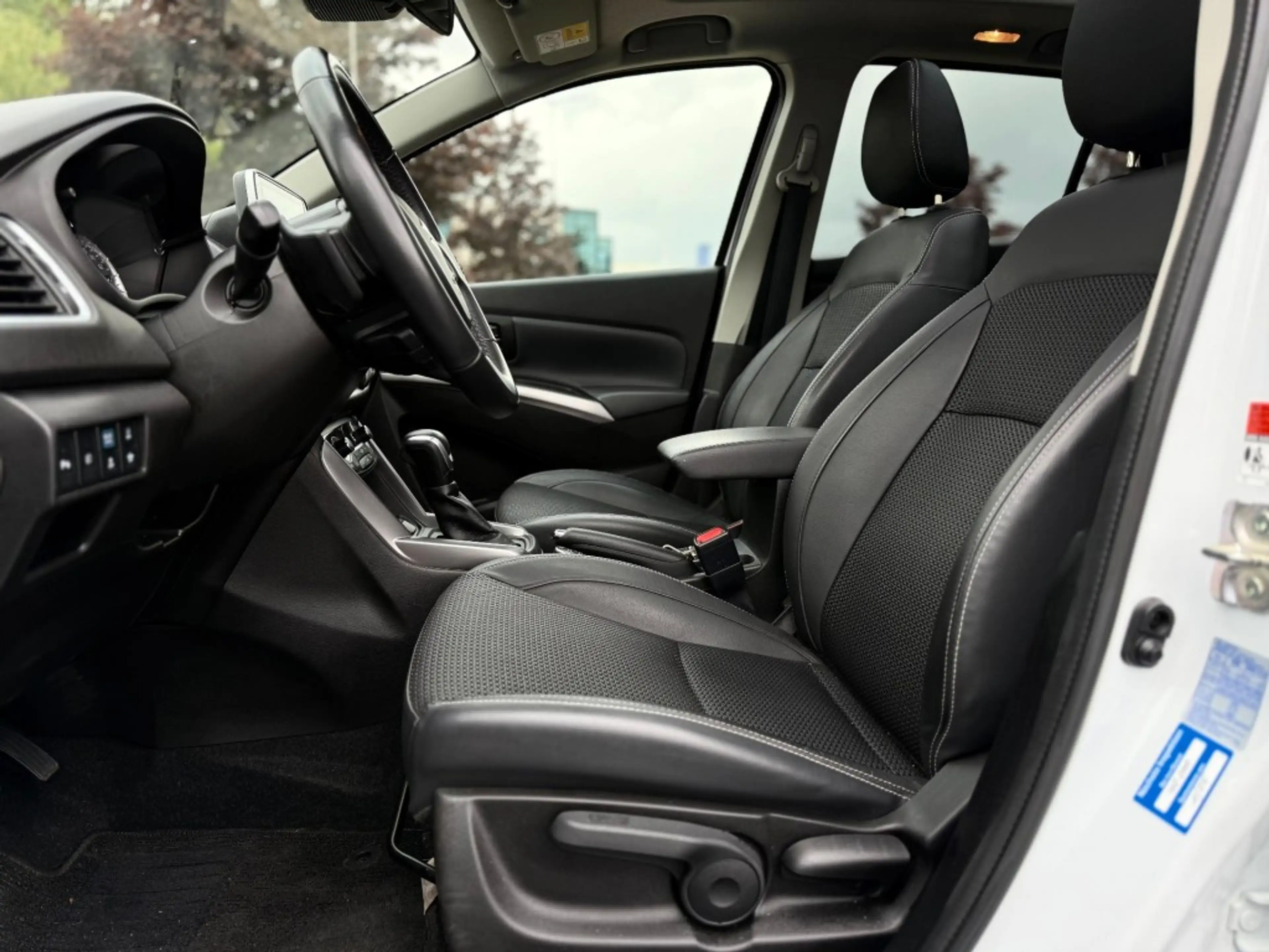 Suzuki SX4 S-Cross 1.5 HYBRID STYLE A/T PANO CARPLAY 360 CAMERA ADD. — photo 9