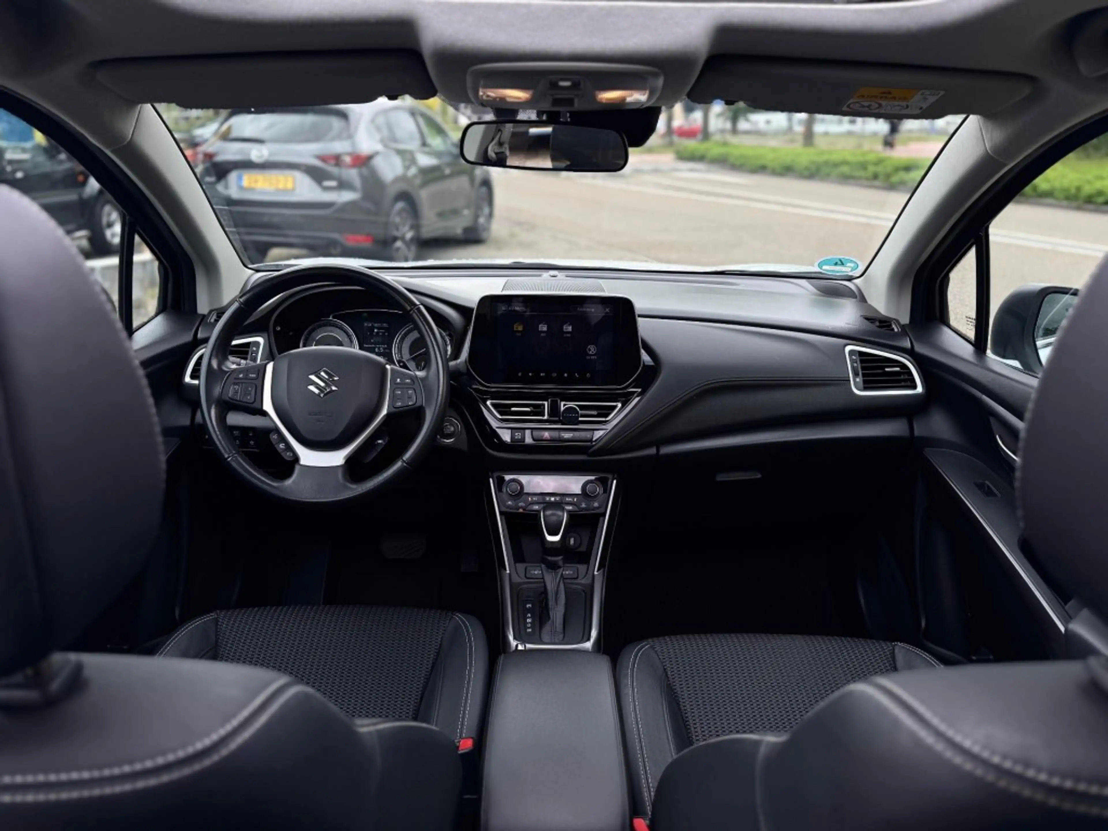 Suzuki SX4 S-Cross 1.5 HYBRID STYLE A/T PANO CARPLAY 360 CAMERA ADD. — photo 10