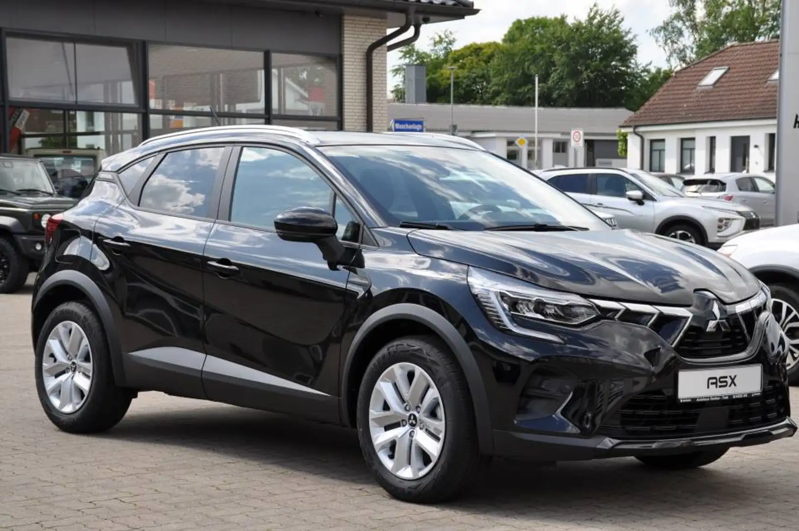 Mitsubishi ASX Mildhybrid PLUS 1,3 l Turbo-Benziner Schwarz - 2