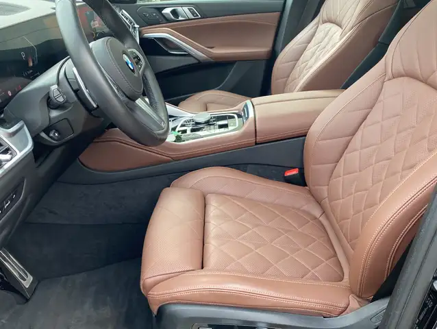 BMW X6 view 3