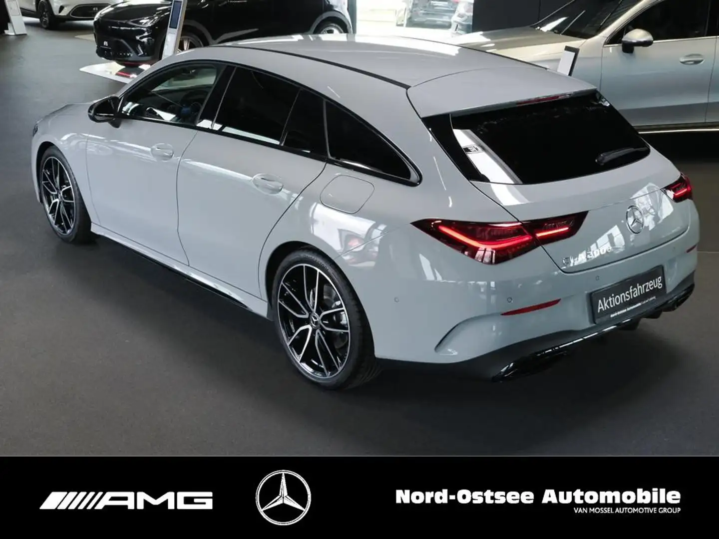 Mercedes-Benz CLA 200 d SB AMG NIGHT AHK DISTRONIC MEMORY Grau - 2