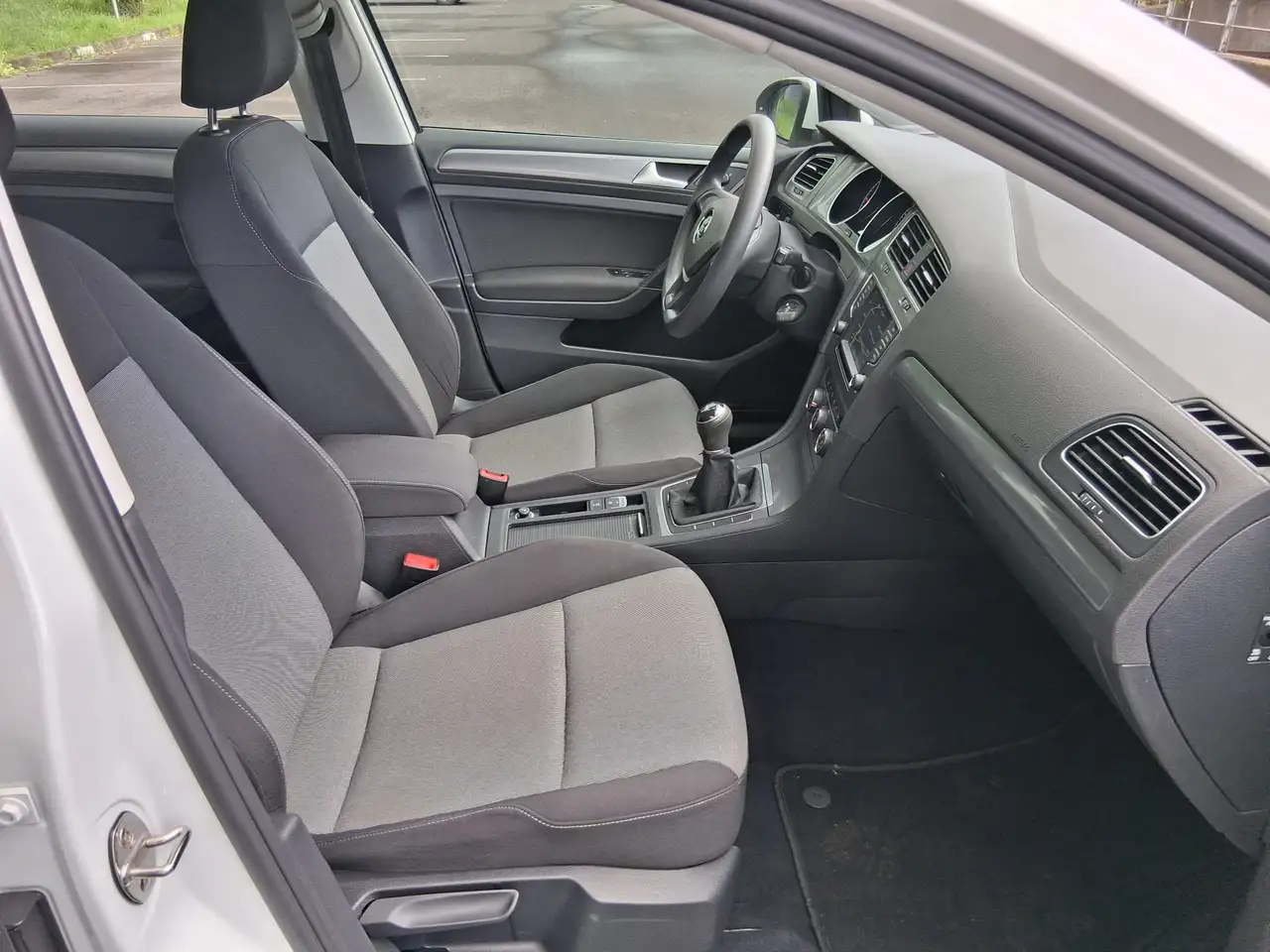 Volkswagen Golf Variant Bild 16