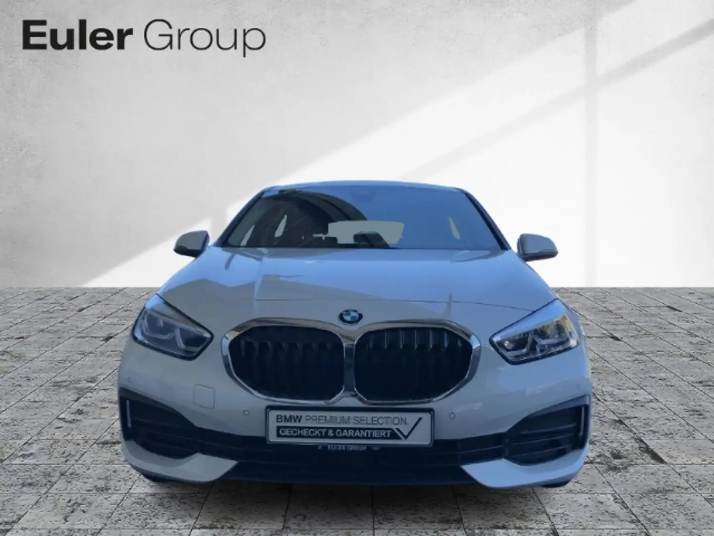 BMW 118 i 5 HUD Panodach Navi adLED Kamera PDC FLA elSitz Weiß - 2