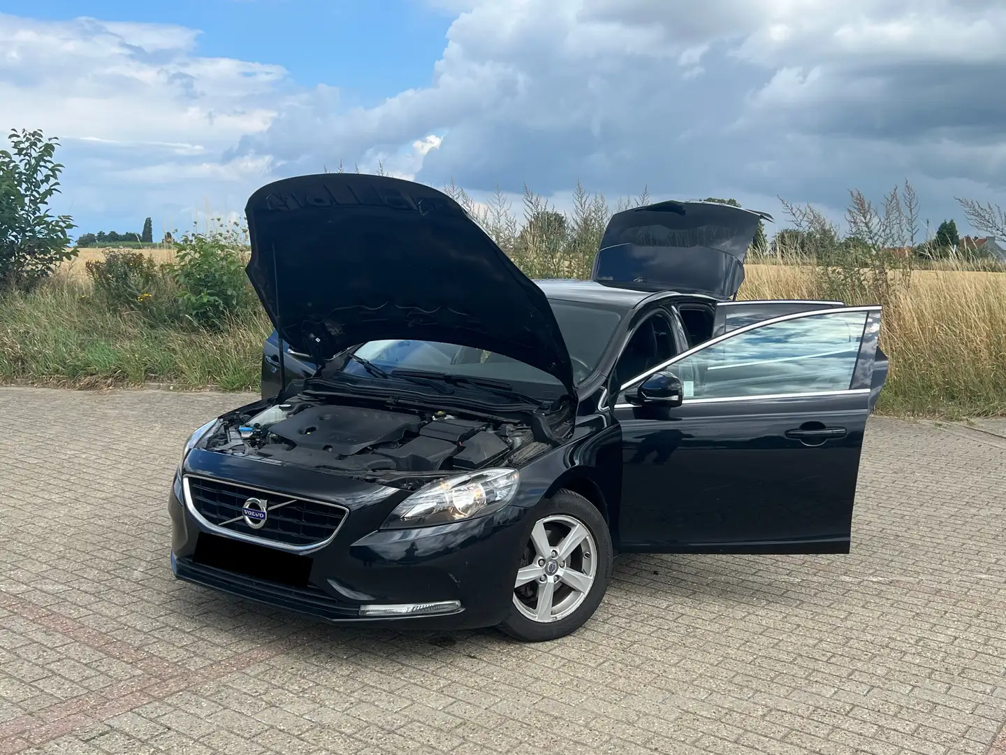 Volvo V40 D2 Momentum Negru - 2