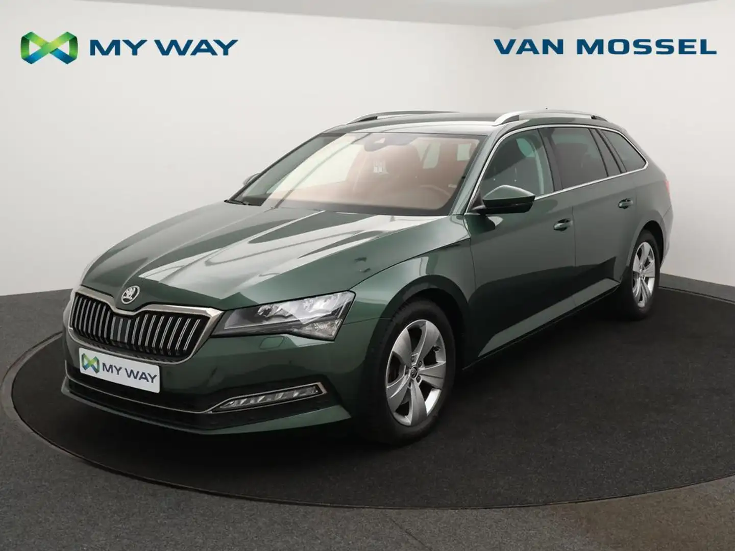 Skoda Superb Superb Combi Style 1.6TDI *AUTOMAAT*NAVI*LEDER*CRU Verde - 1