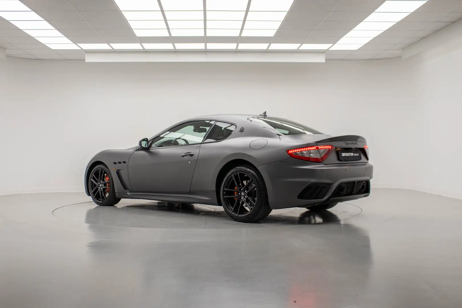 Maserati GranTurismo 4.7 V8 MC Grijs - 2