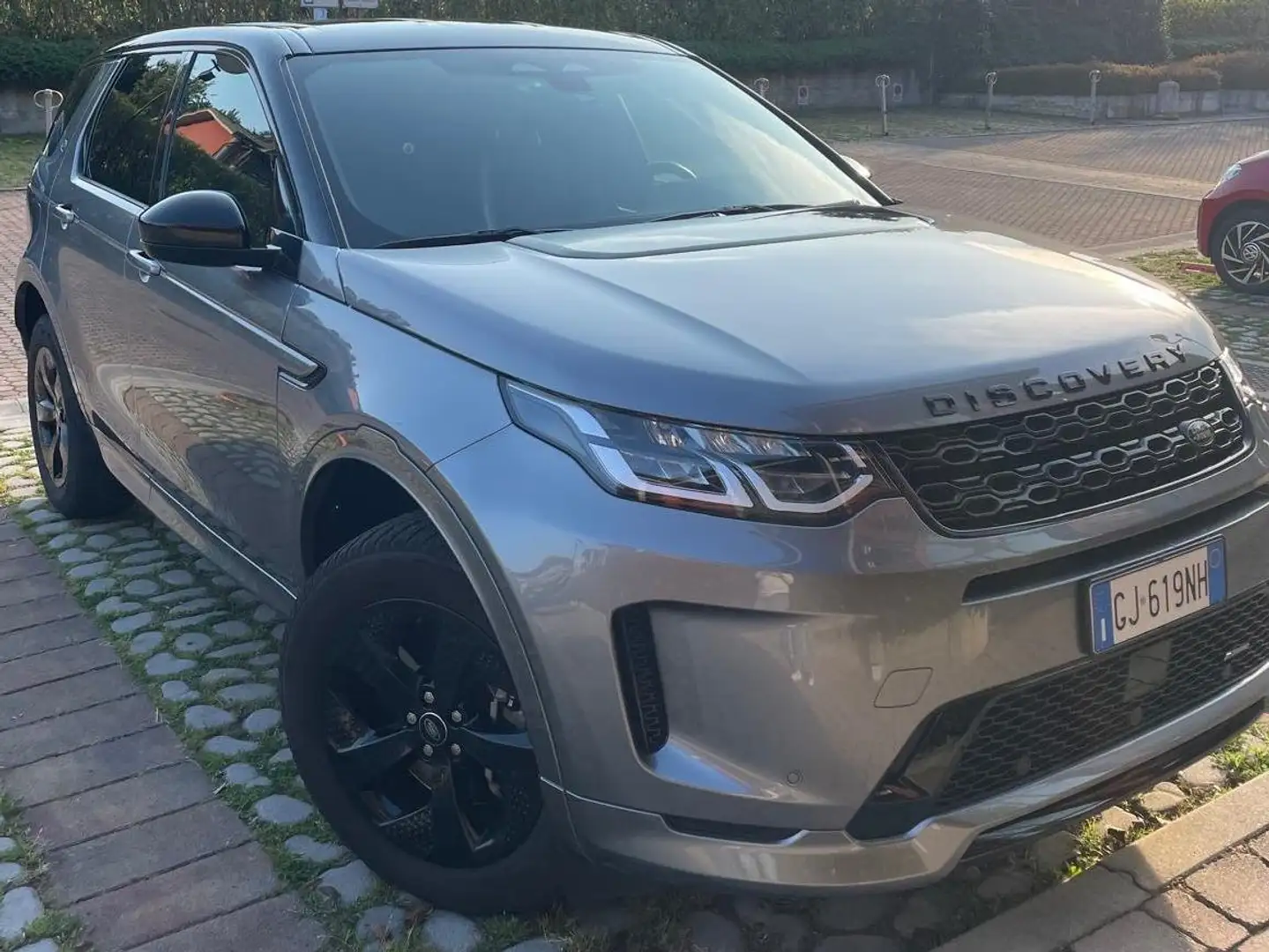 Land Rover Discovery Sport 2.0D 204 CV AWD R-DYNAMIC S Grigio - 1