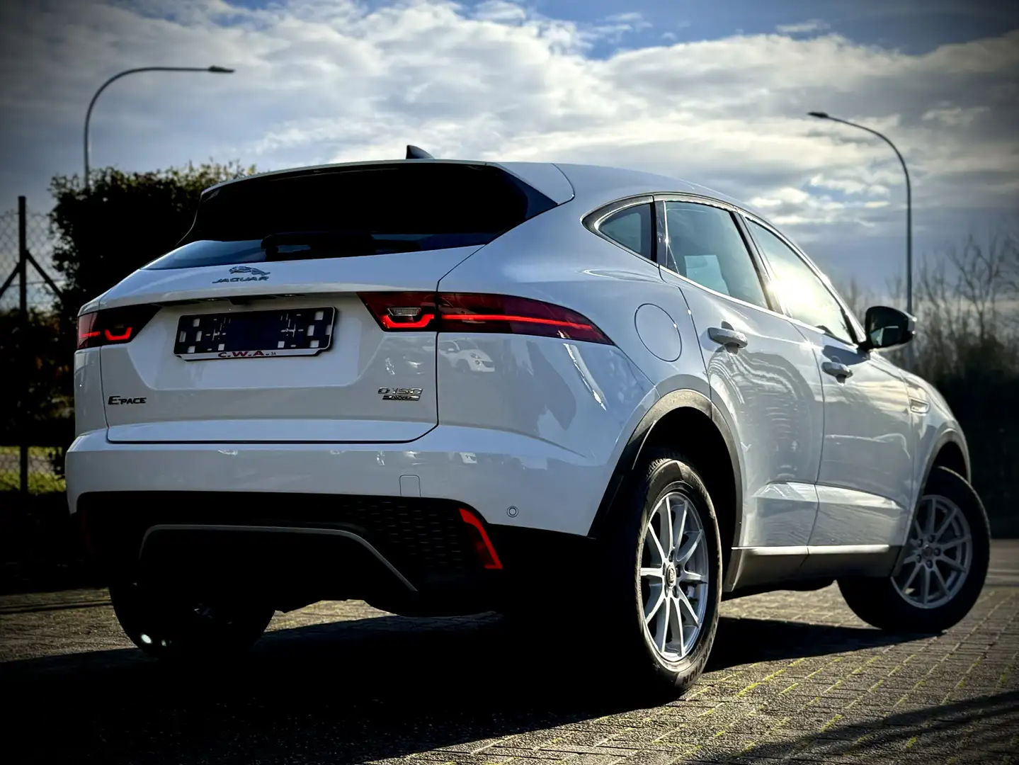 Jaguar E-Pace E-Pace 2.0 D AWD SE (EU6.2) Blanc - 2