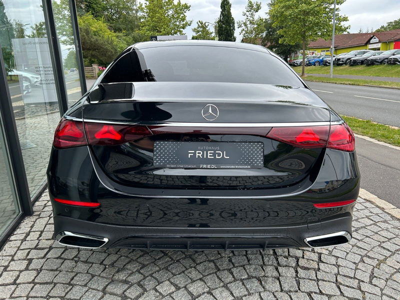 Mercedes-Benz E 220 d AMG,WINTER,NIGHT,LED,DISTRONIC — photo 8