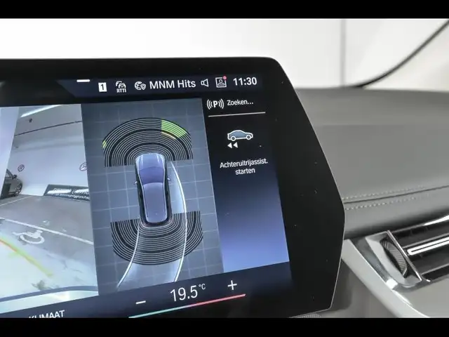 BMW 2 Series view 14