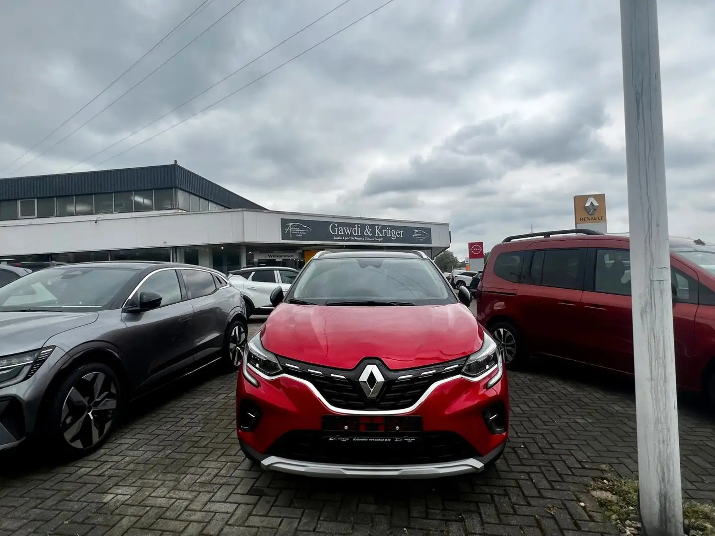 Renault Captur *E-Tech-Plug-In-Hybrid*VERFÜGBAR* Rood - 2