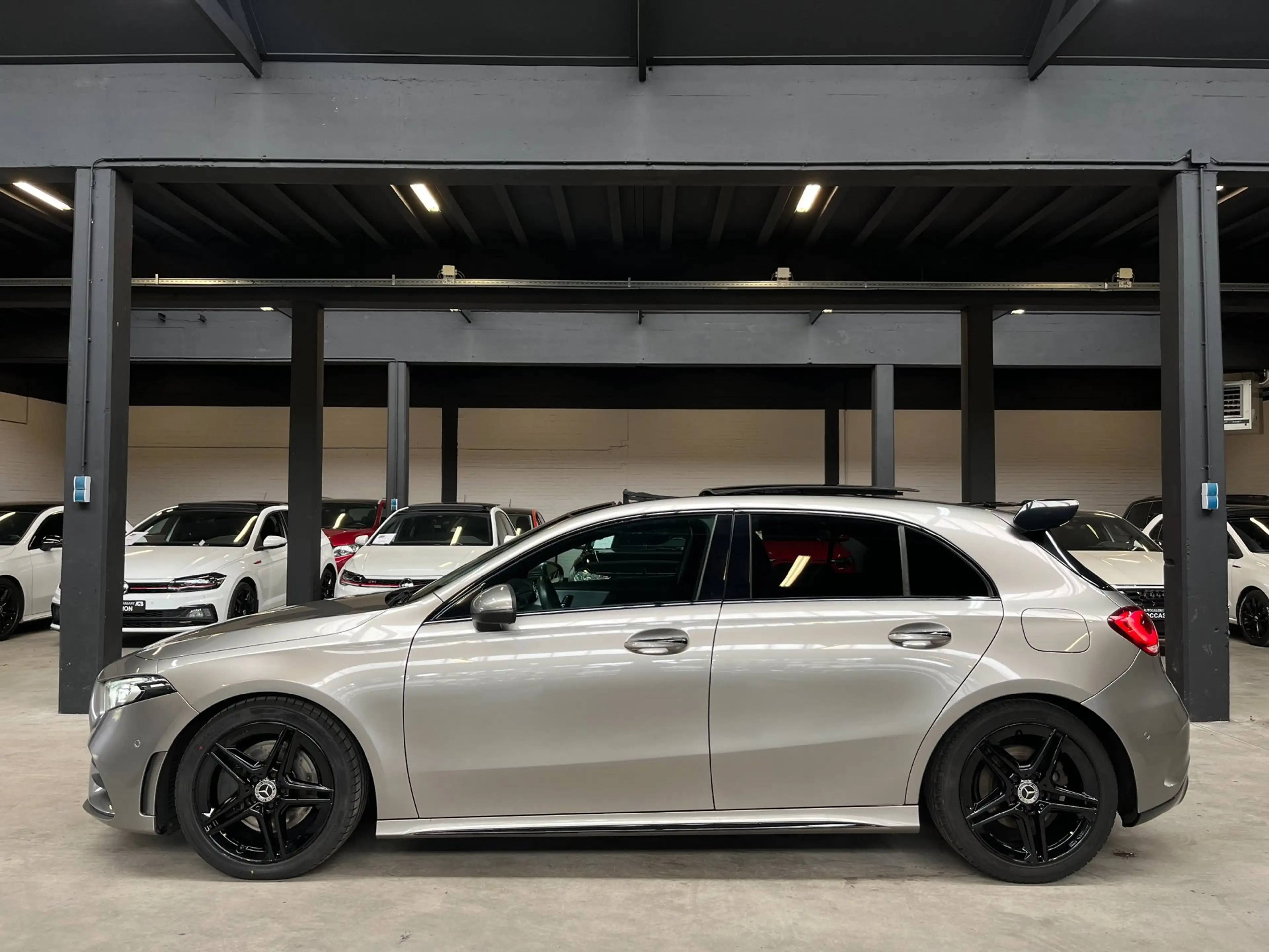 Mercedes-Benz A 220 Launch Edition Premium Plus Burmester/Pano/Carplay — photo 2