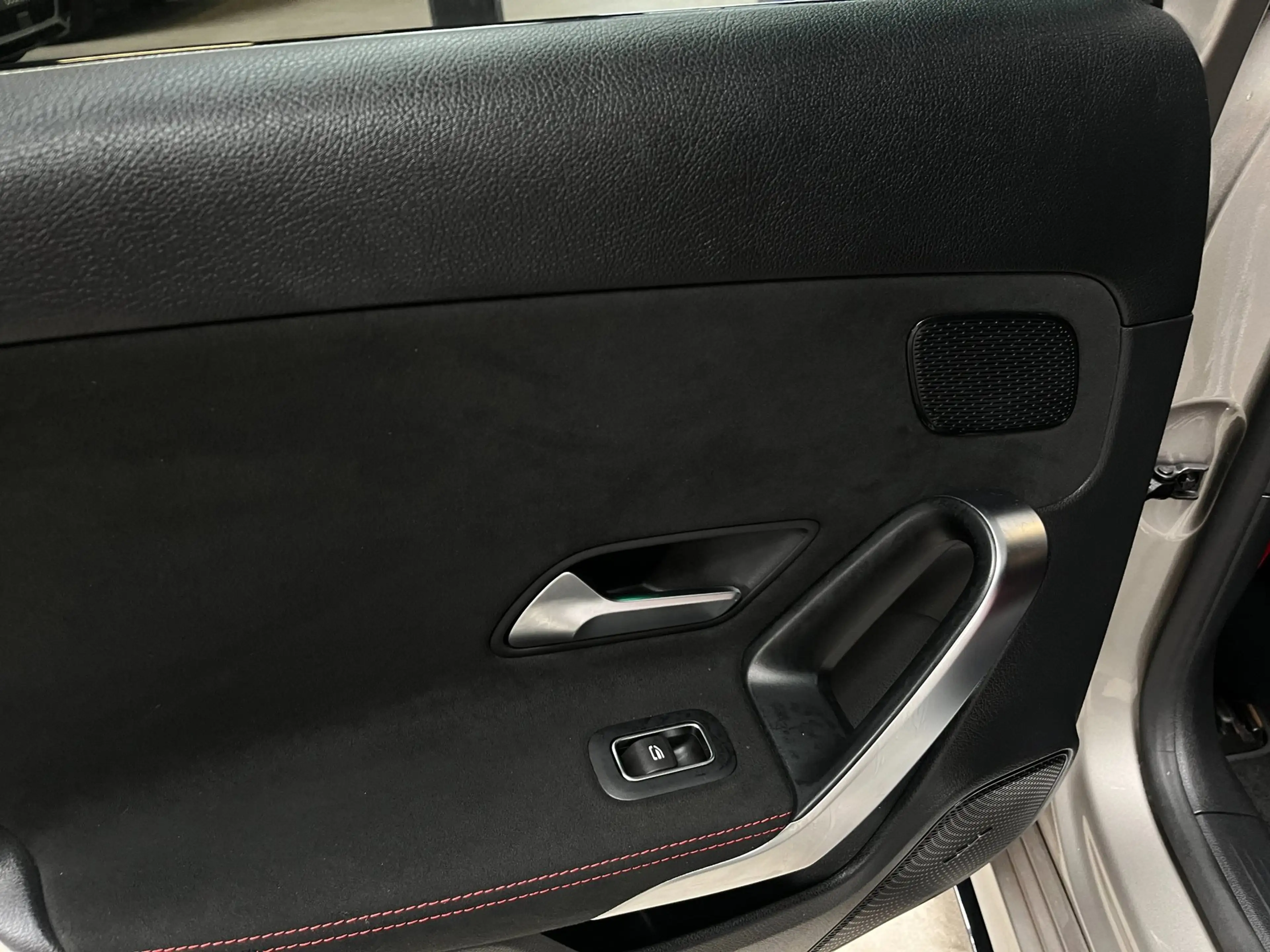 Mercedes-Benz A 220 Launch Edition Premium Plus Burmester/Pano/Carplay — photo 15