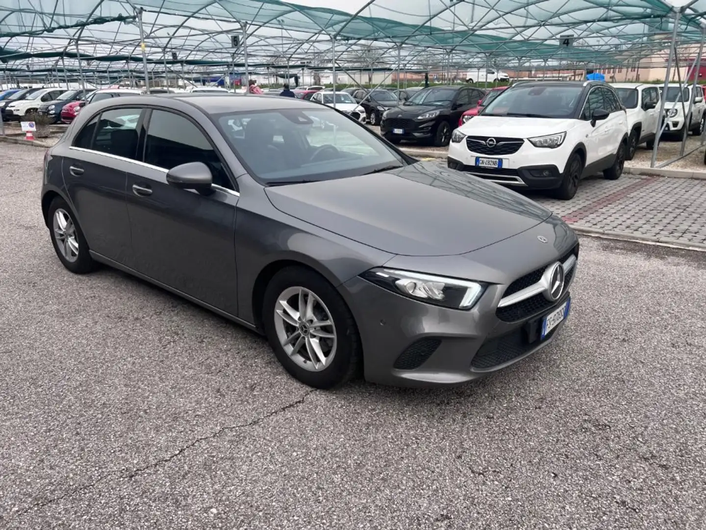 Mercedes-Benz A 180 d Automatic Business Extra Grigio - 2