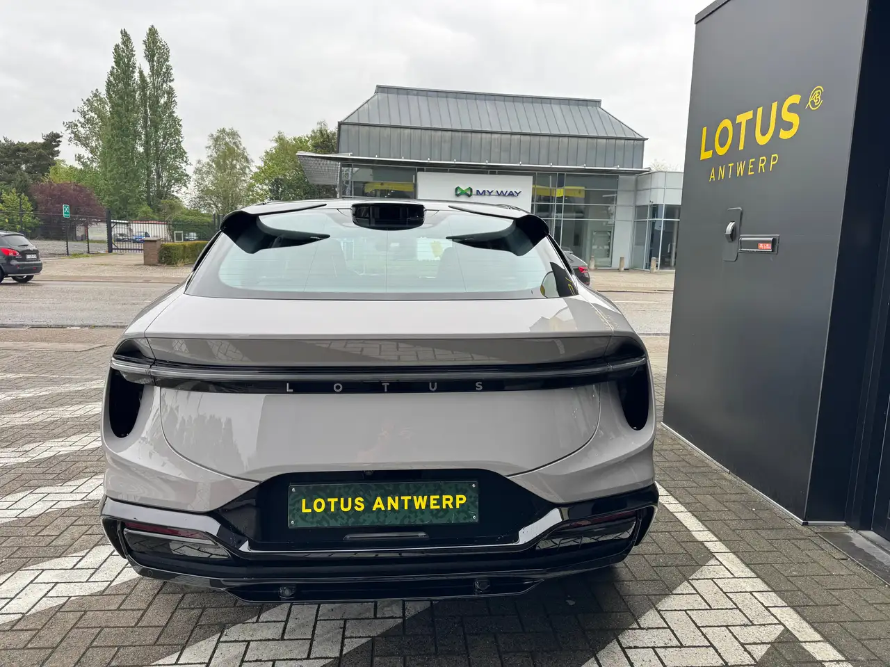 Lotus Eletre 2023