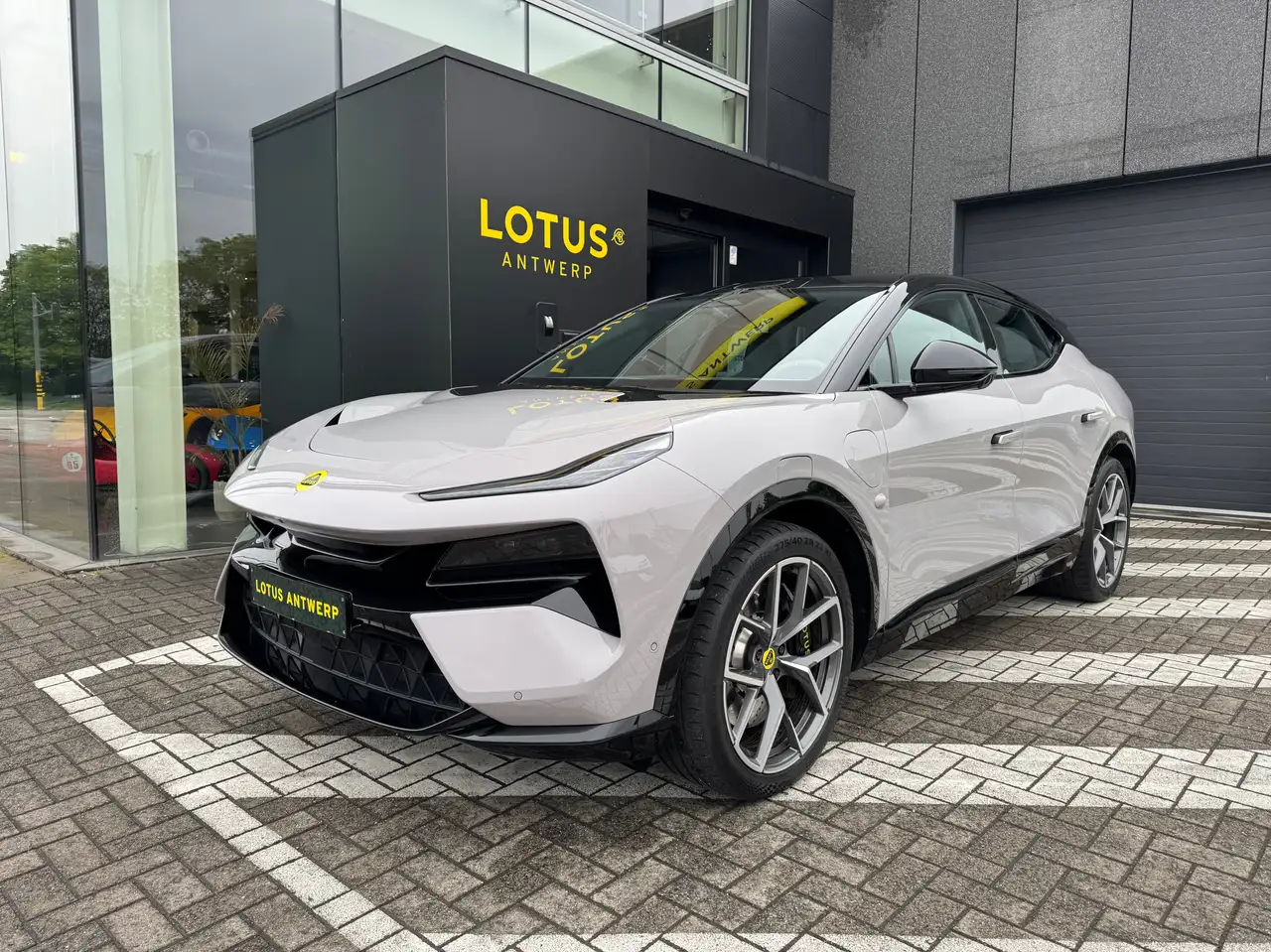 Lotus Eletre 2023