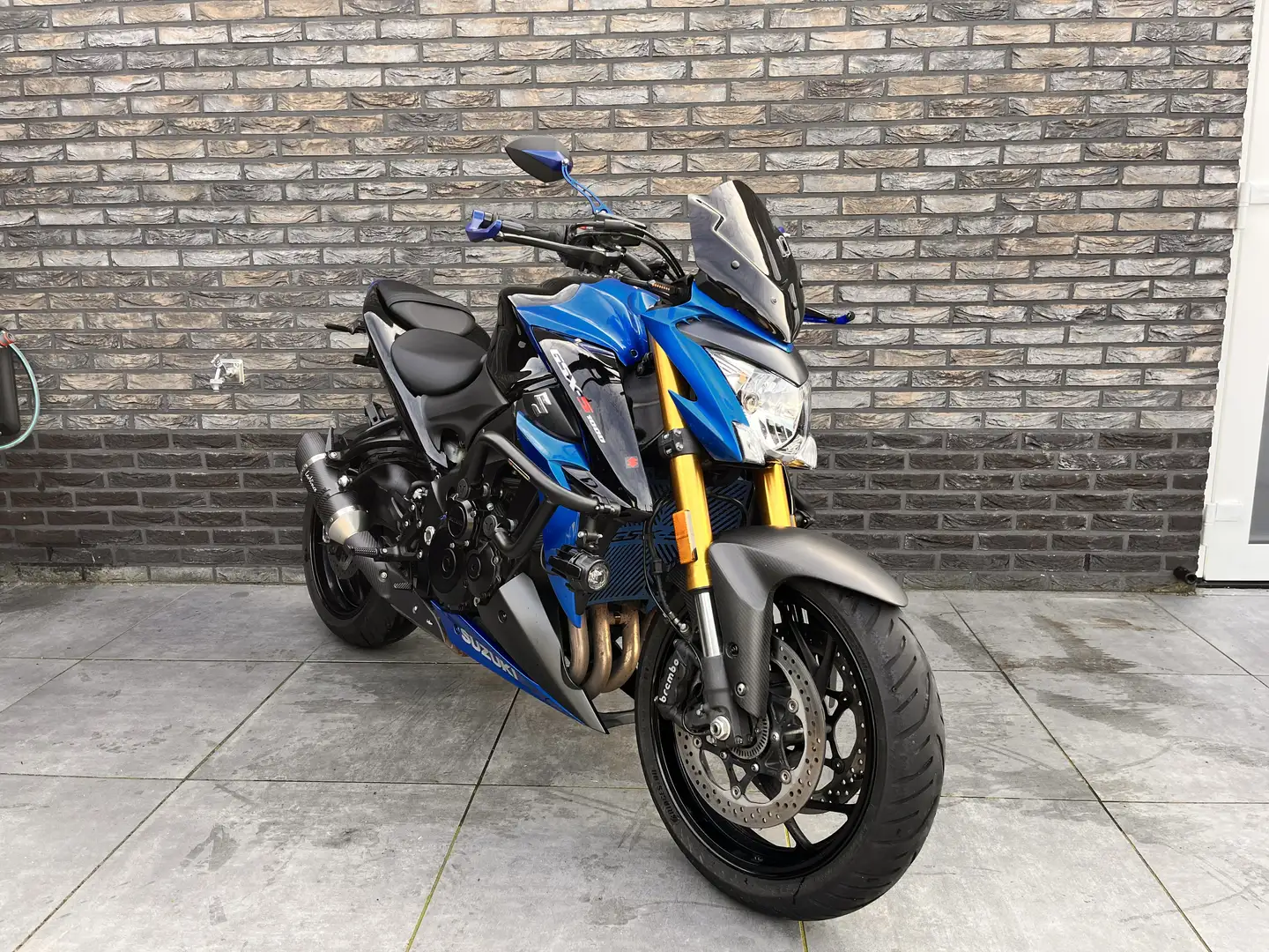 Suzuki GSX-S 1000 suzuki gsxs 1000 - 2