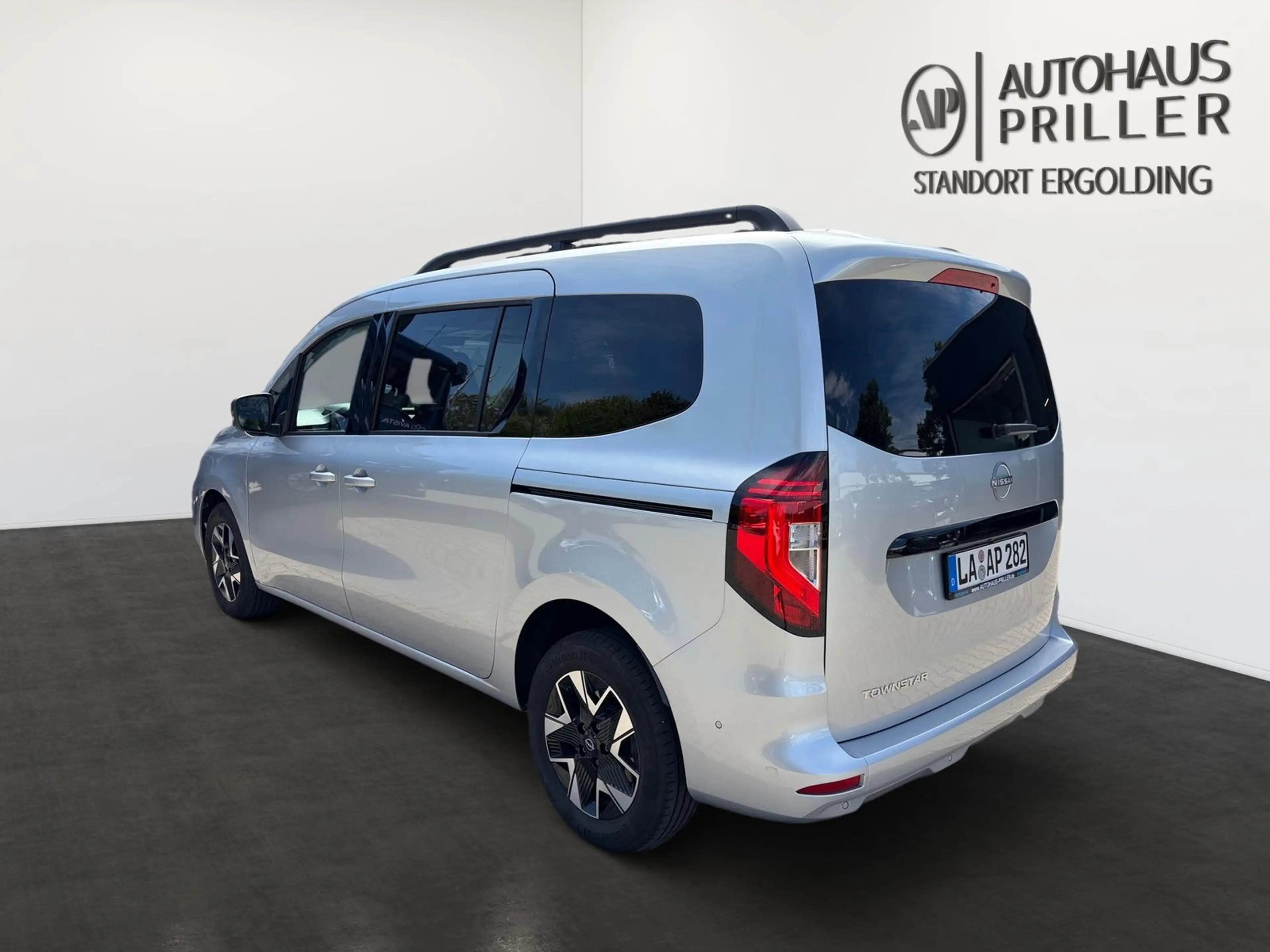 Nissan Townstar Kombi 1.3 DIG-T AT L2 Tekna *SHZ/PDC* — photo 8