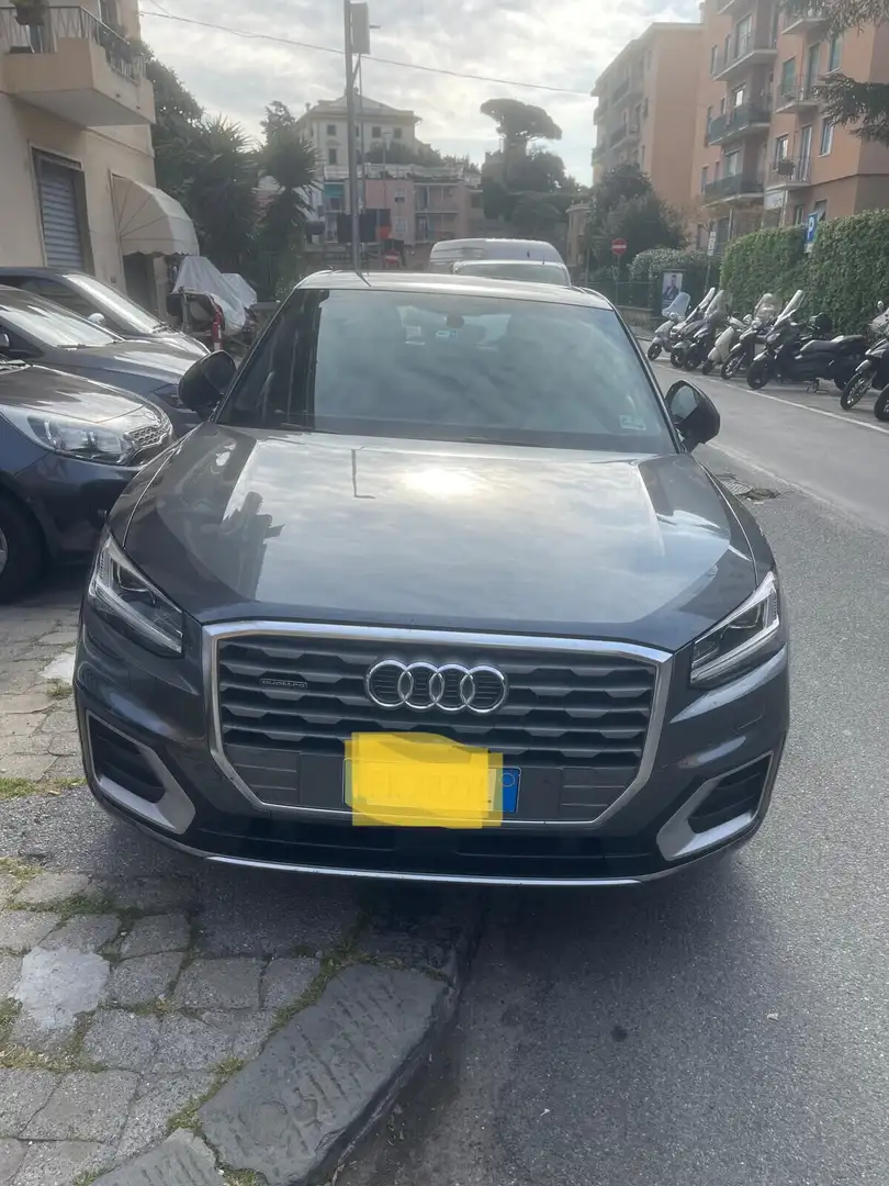 Audi Q2 2.0 TDI quattro S tronic Design Gris - 1