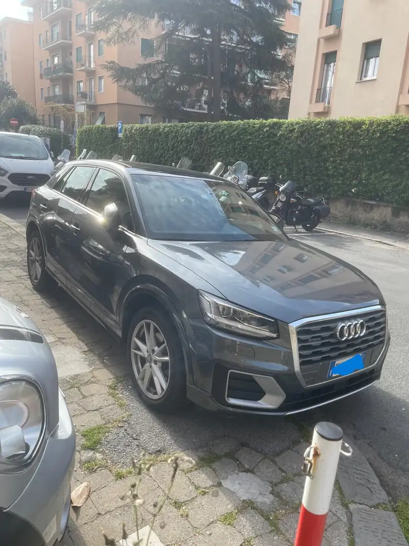 Audi Q2 2.0 TDI quattro S tronic Design Gris - 2