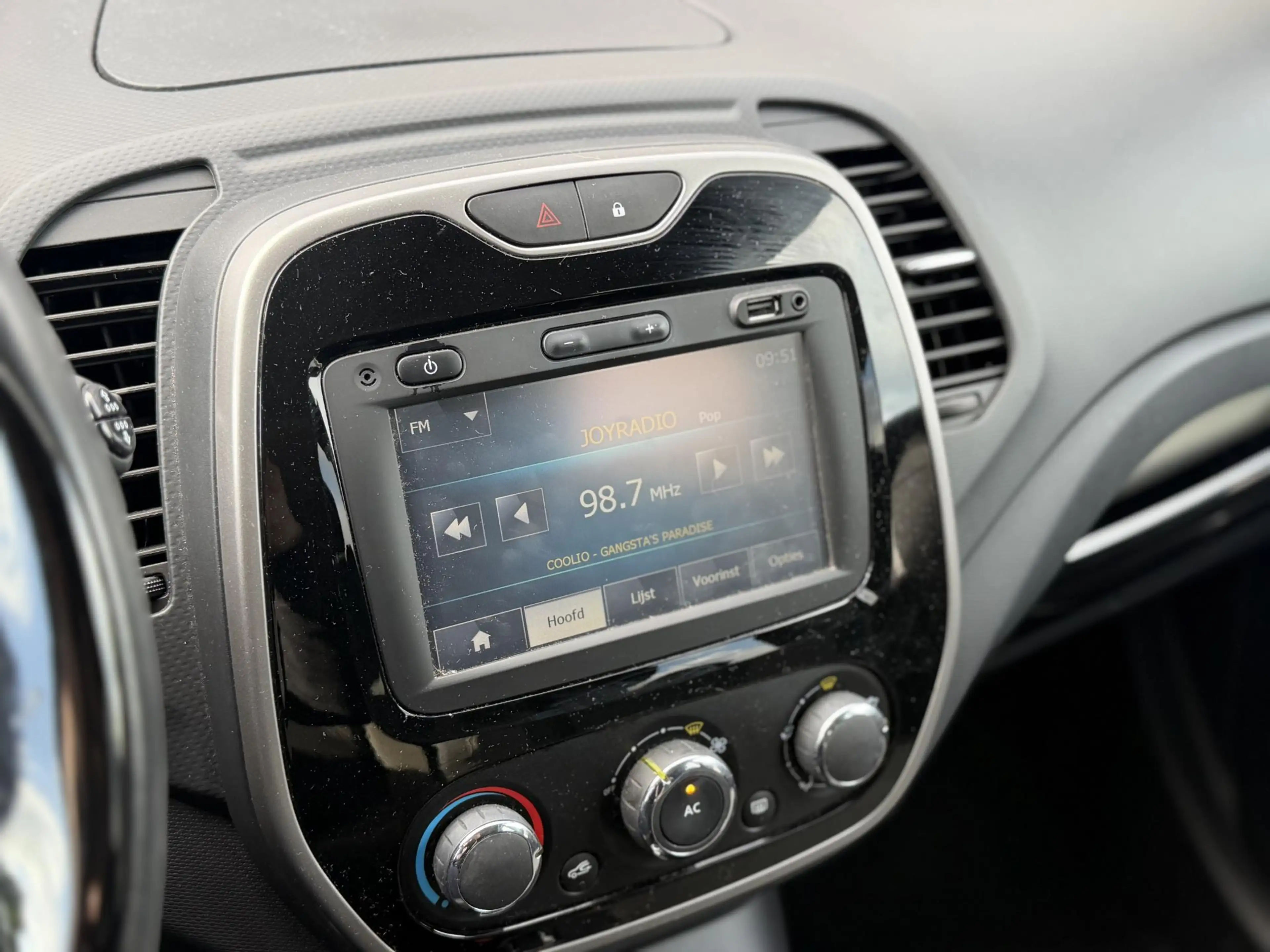Renault Captur 1.2 TCe Expression Automaat - Navigatie - Cruise C — photo 17