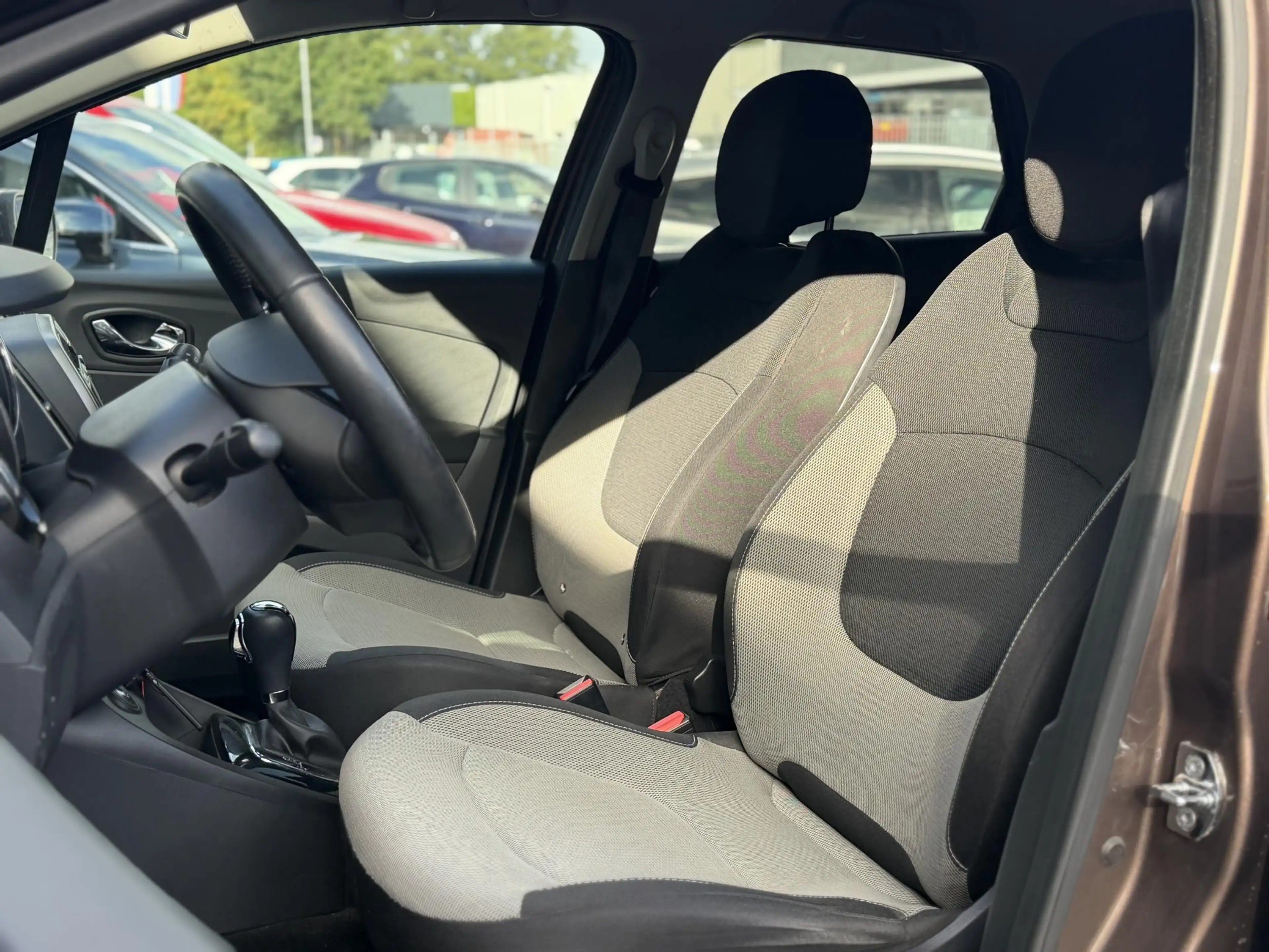 Renault Captur 1.2 TCe Expression Automaat - Navigatie - Cruise C — photo 10