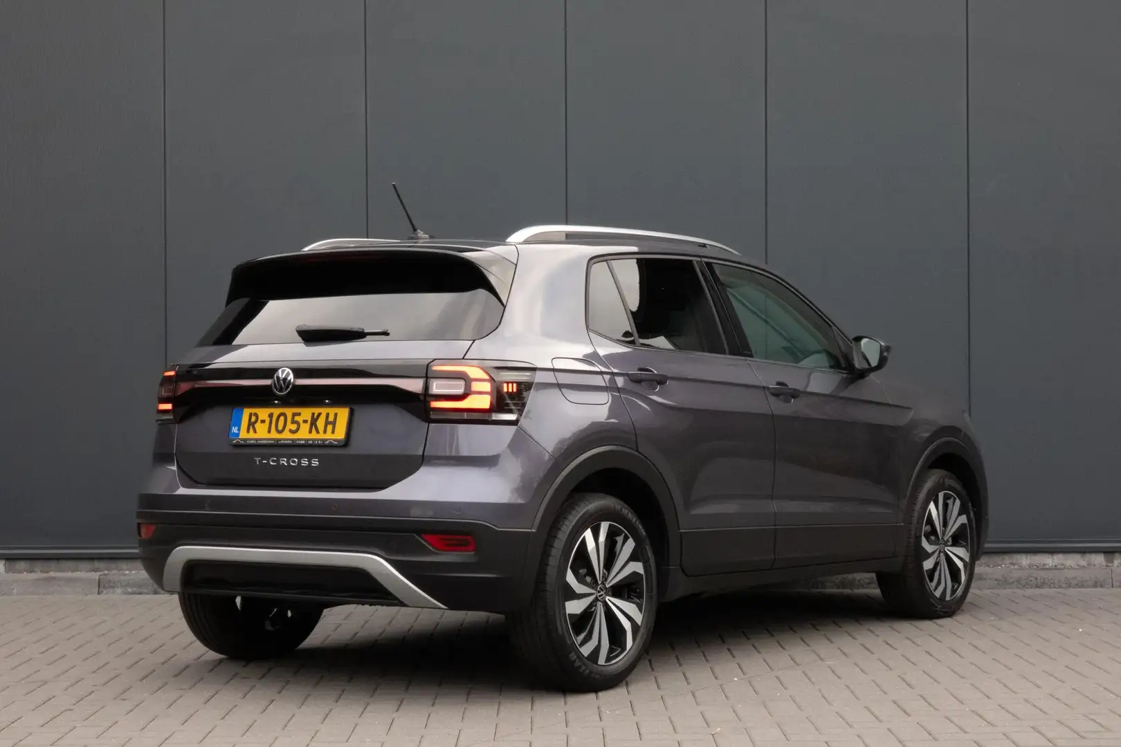 Volkswagen T-Cross 1.0 TSI Style | ADAPTIEVE CRUISE CONTROL | STOELVE Gris - 2