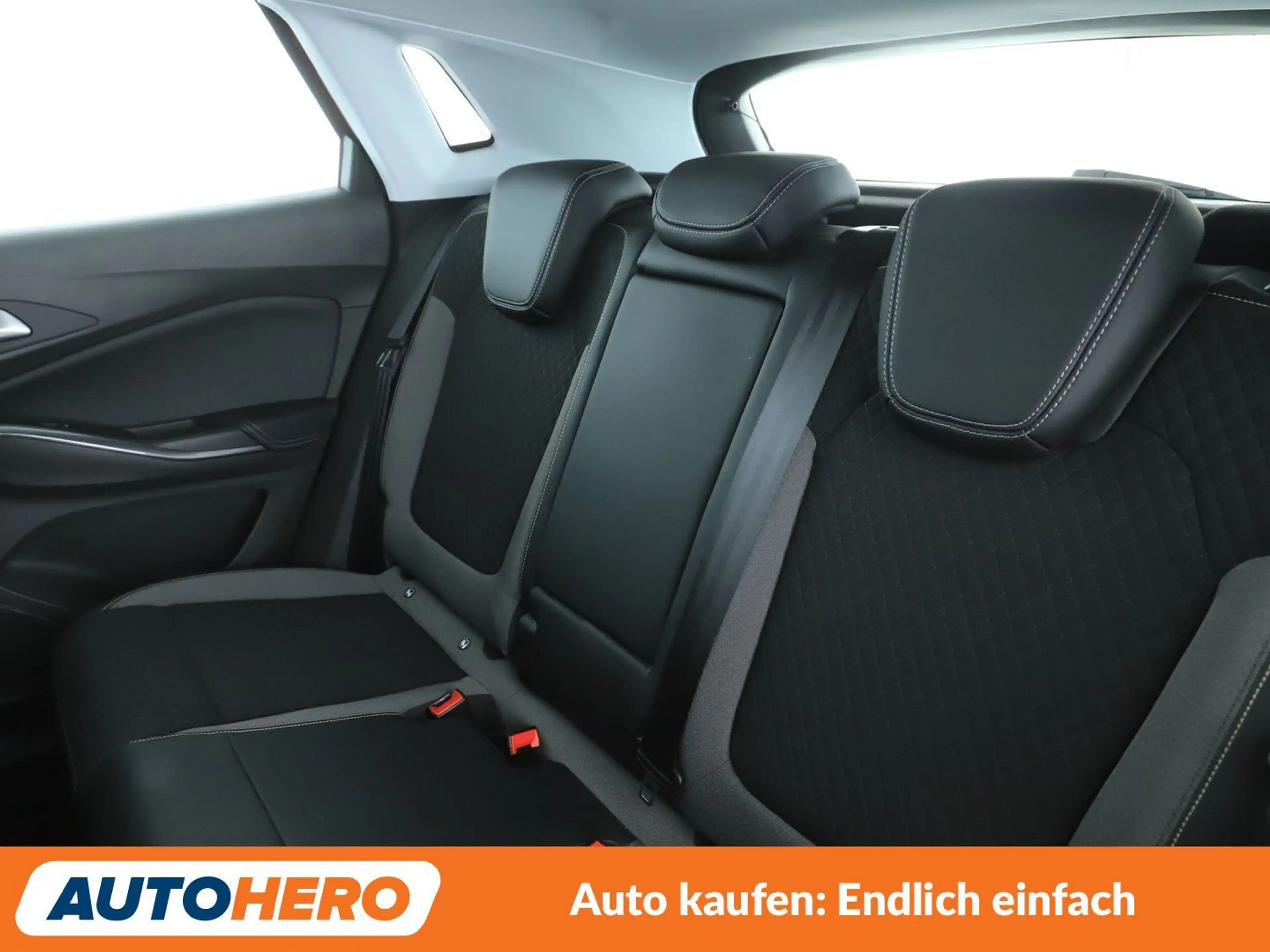 Opel Grandland X 1.6 Plug-in Hybrid 4 INNOVATION — photo 14