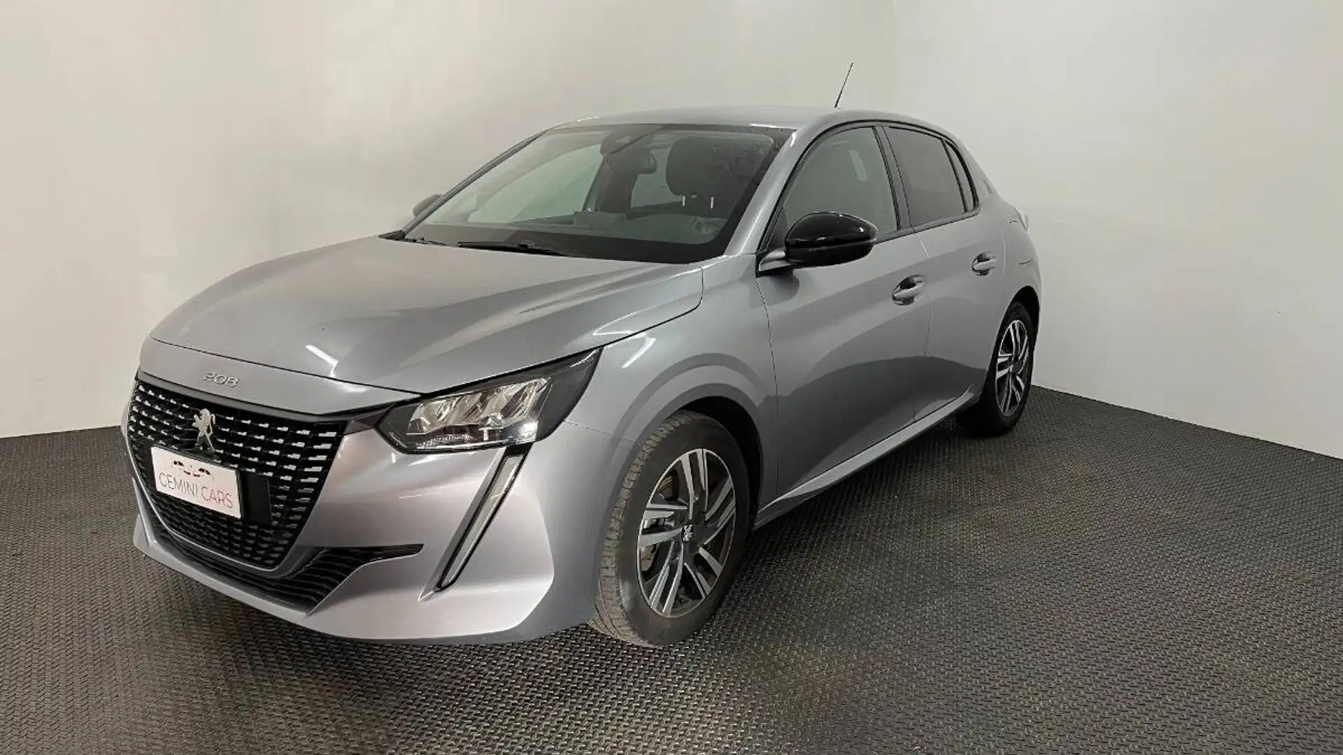 Peugeot 208 1.2 puretech Allure Pack s&s 100cv Zilver - 1