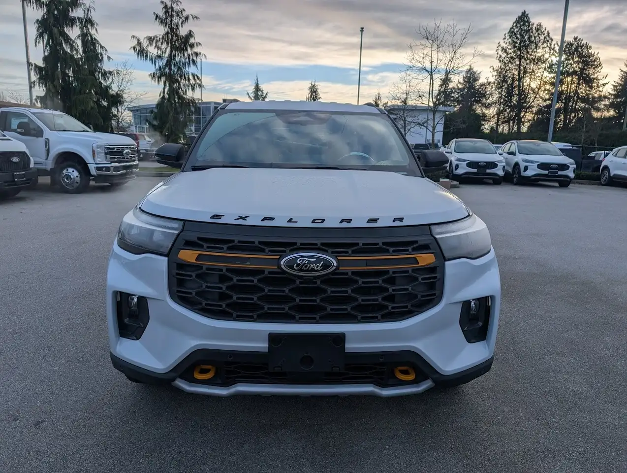 Ford Explorer снимка Ford Explorer
