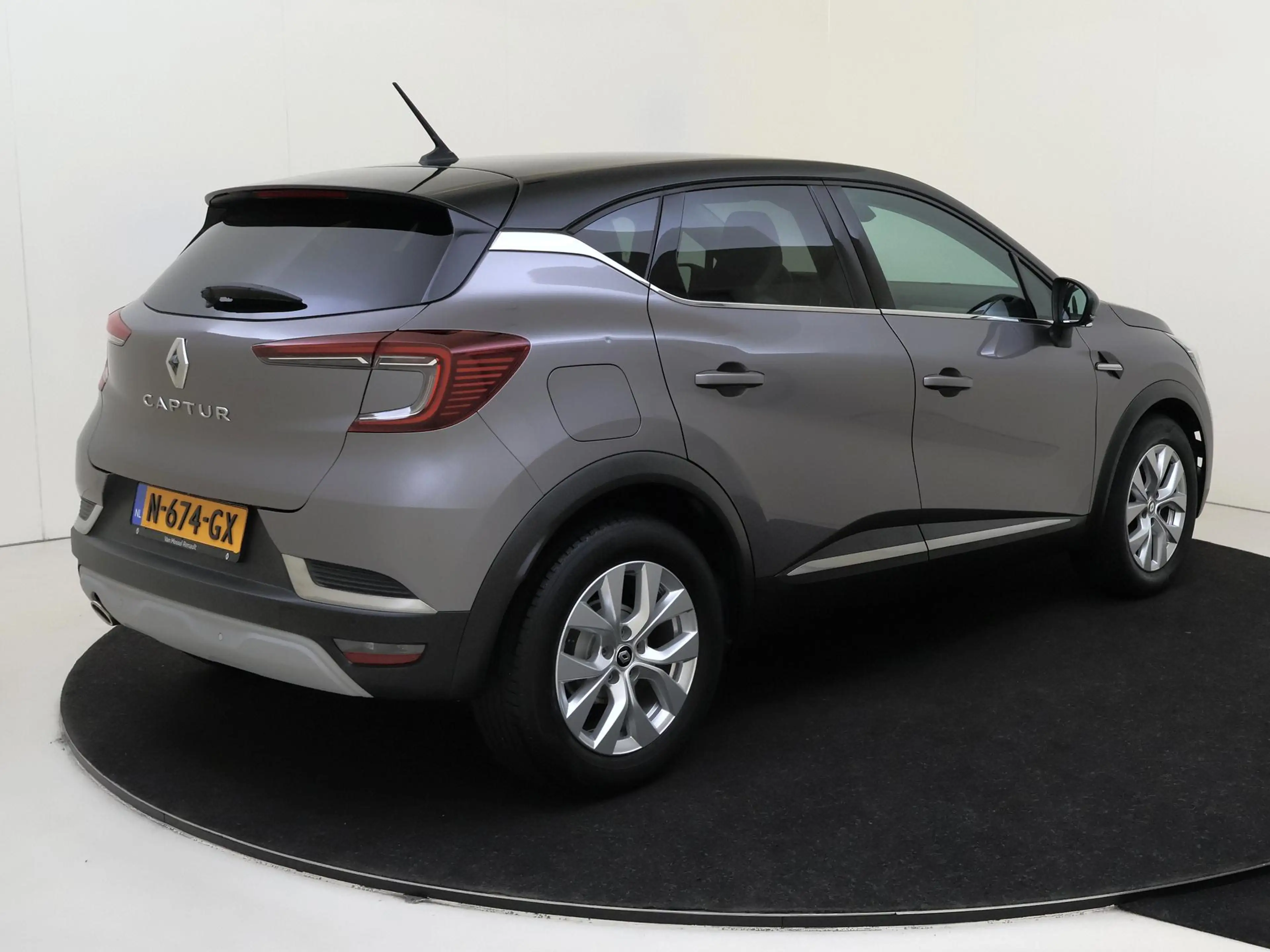 Renault Captur 1.0 TCe 100 Bi-Fuel Intens Navigatie | Climat Cont — photo 4