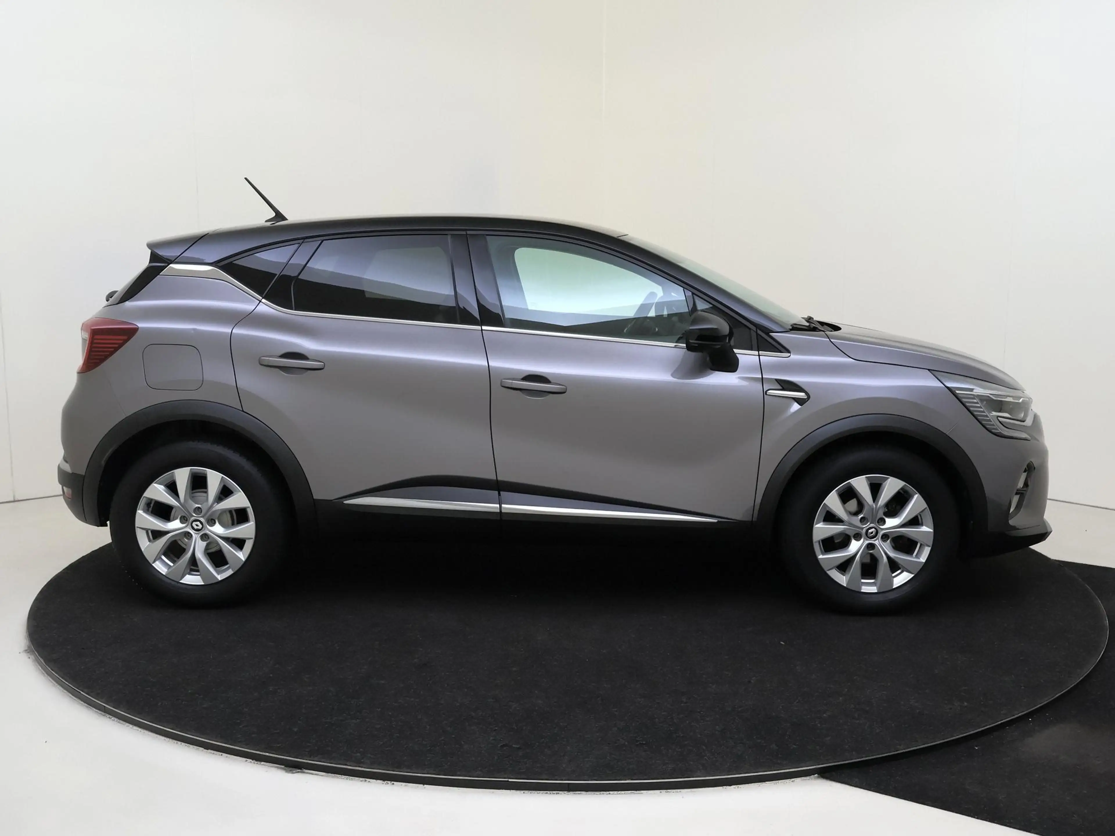 Renault Captur 1.0 TCe 100 Bi-Fuel Intens Navigatie | Climat Cont — photo 9