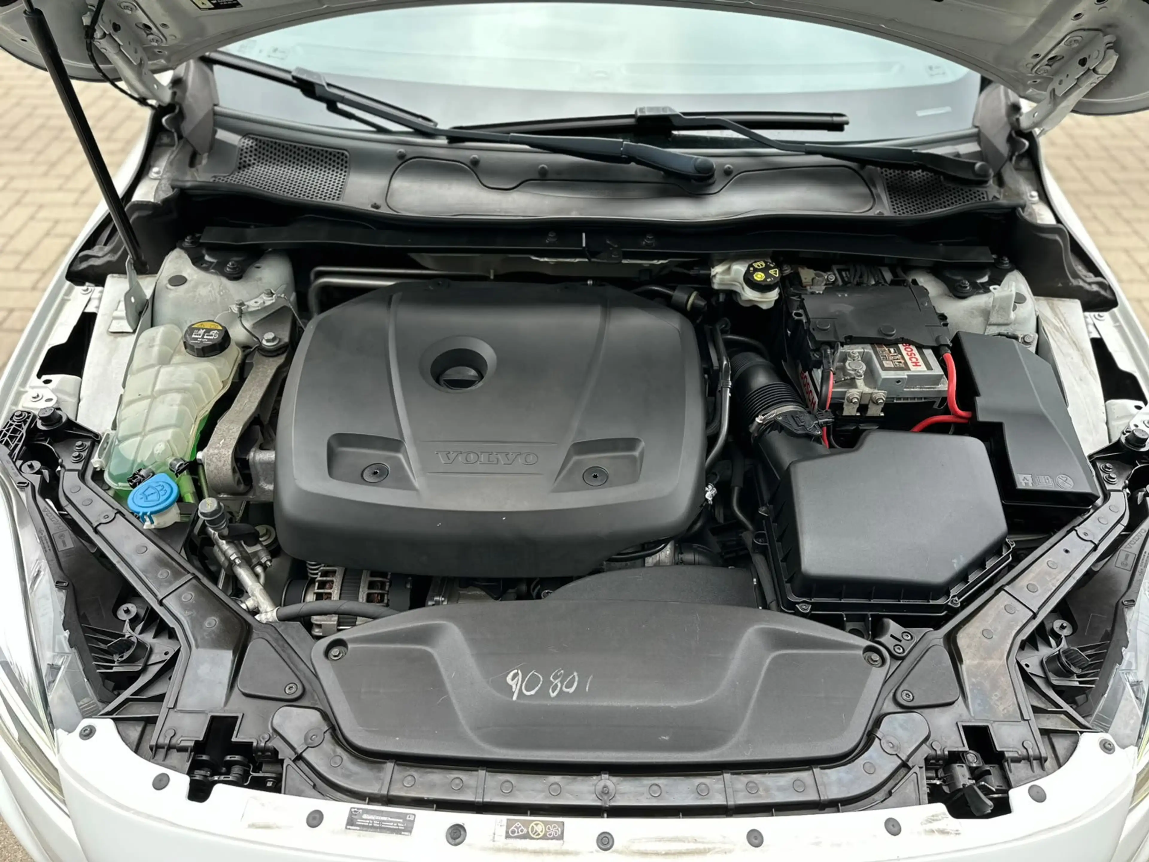 Volvo V40 1.5 T3 Polar+ Sport R-Design LED Pano — photo 31