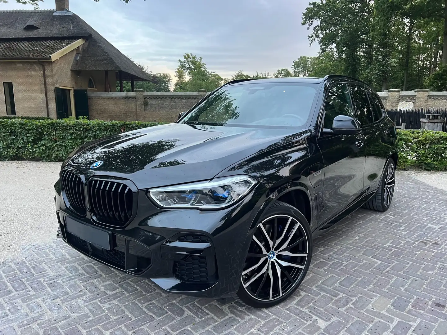 BMW X5 45e M Sport | Hybride | Trekhaak | Sportstoel Plus Zwart - 2