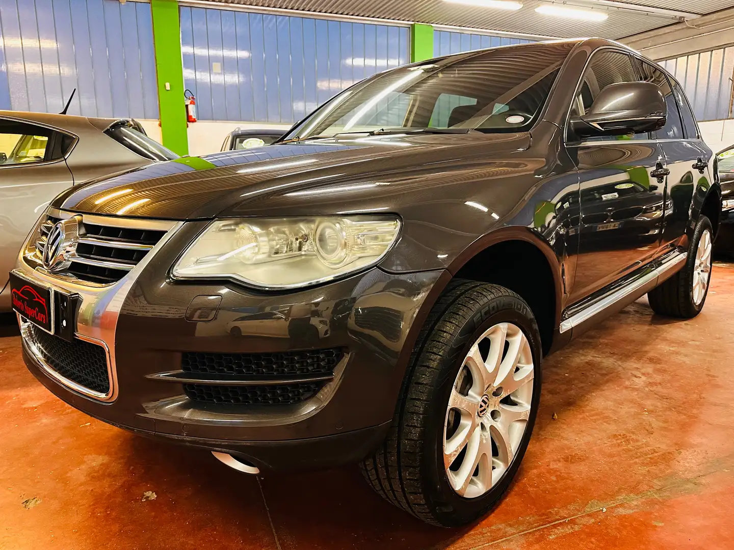 Volkswagen Touareg Touareg 3.0 V6 TDI Executive 240cv Tiptronic Gris - 1