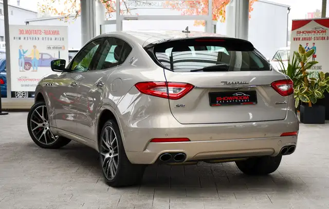 Maserati Levante view 4