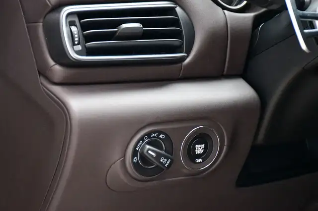Maserati Levante view 9